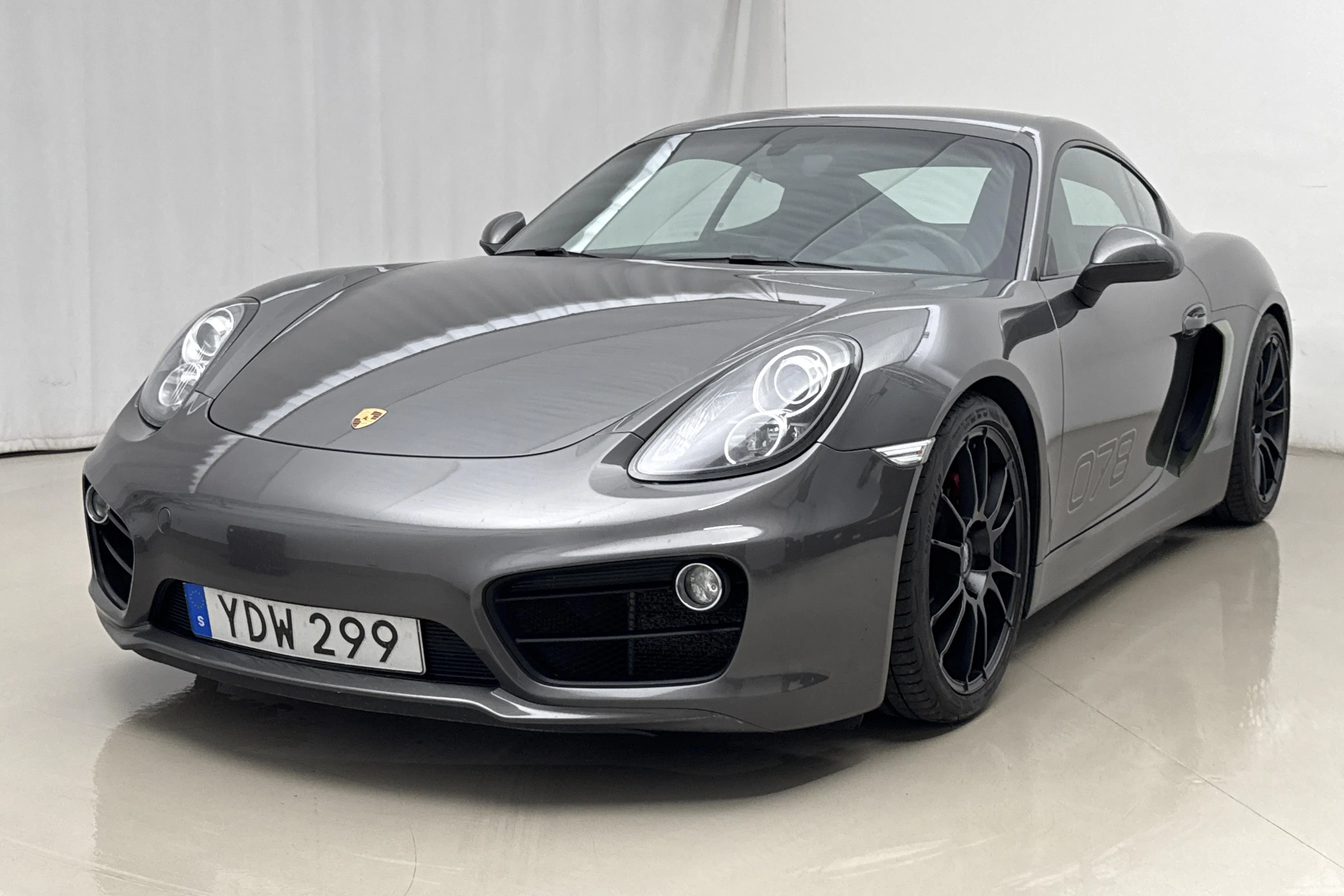 Presentation photo 1 of 19: Porsche Cayman 3.4 S (325hk) - 83 900 km - Manual - Dark Grey - 2014