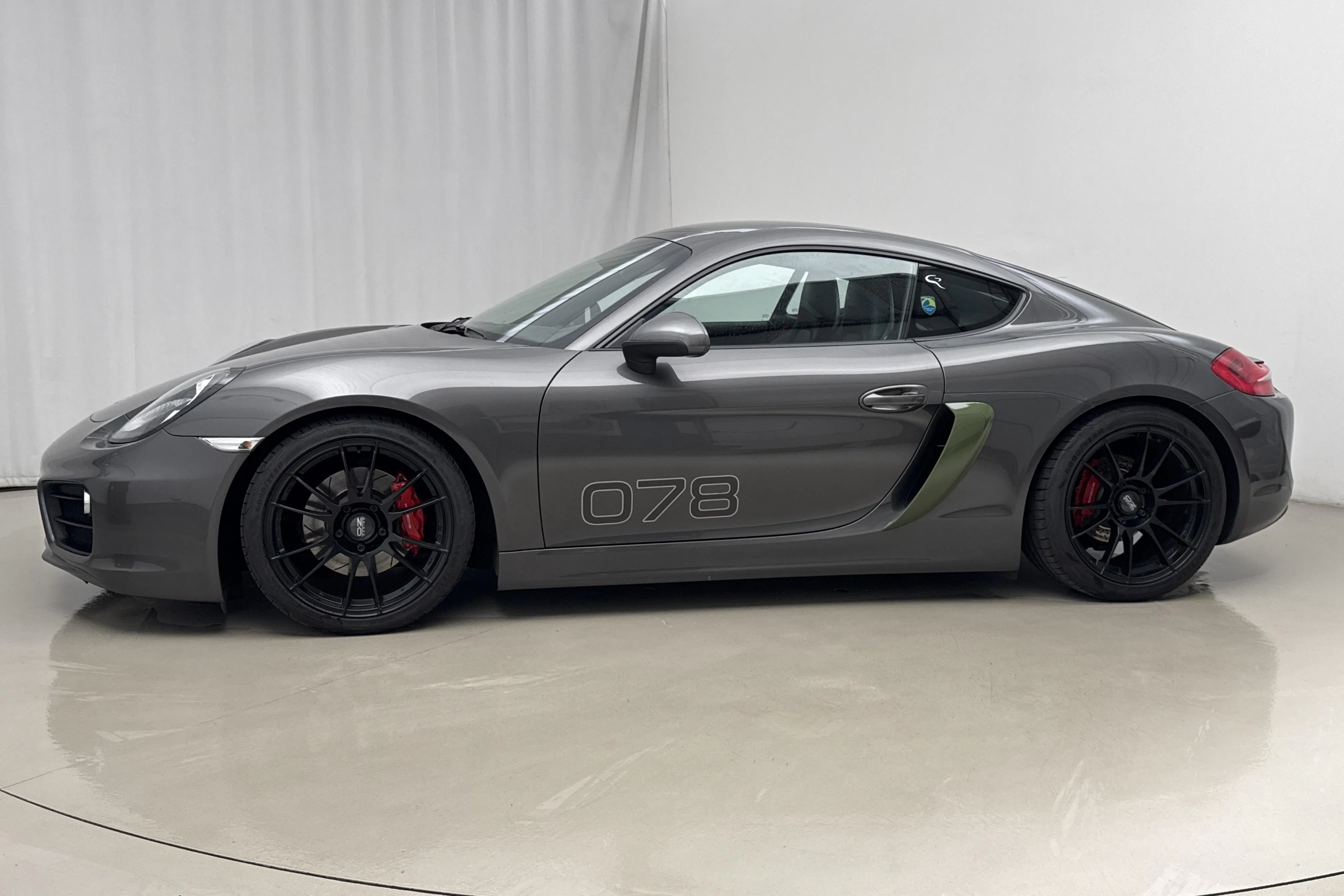 Presentation photo 2 of 19: Porsche Cayman 3.4 S (325hk) - 83 900 km - Manual - Dark Grey - 2014