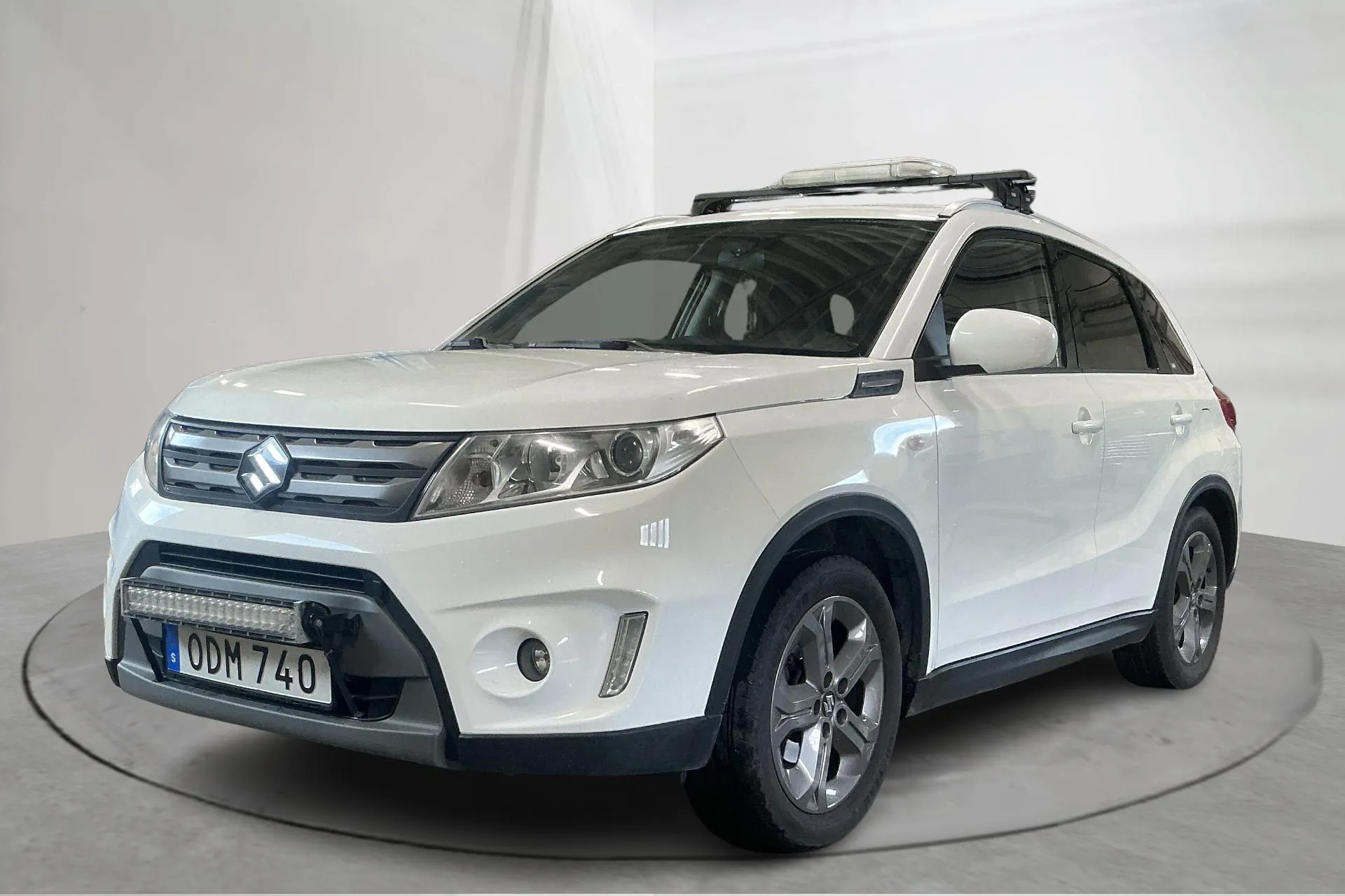 Presentation photo 1 of 16: Suzuki Vitara 1.6 Allgrip 4x4 (120hk) - 72 810 km - Automatic - white - 2016