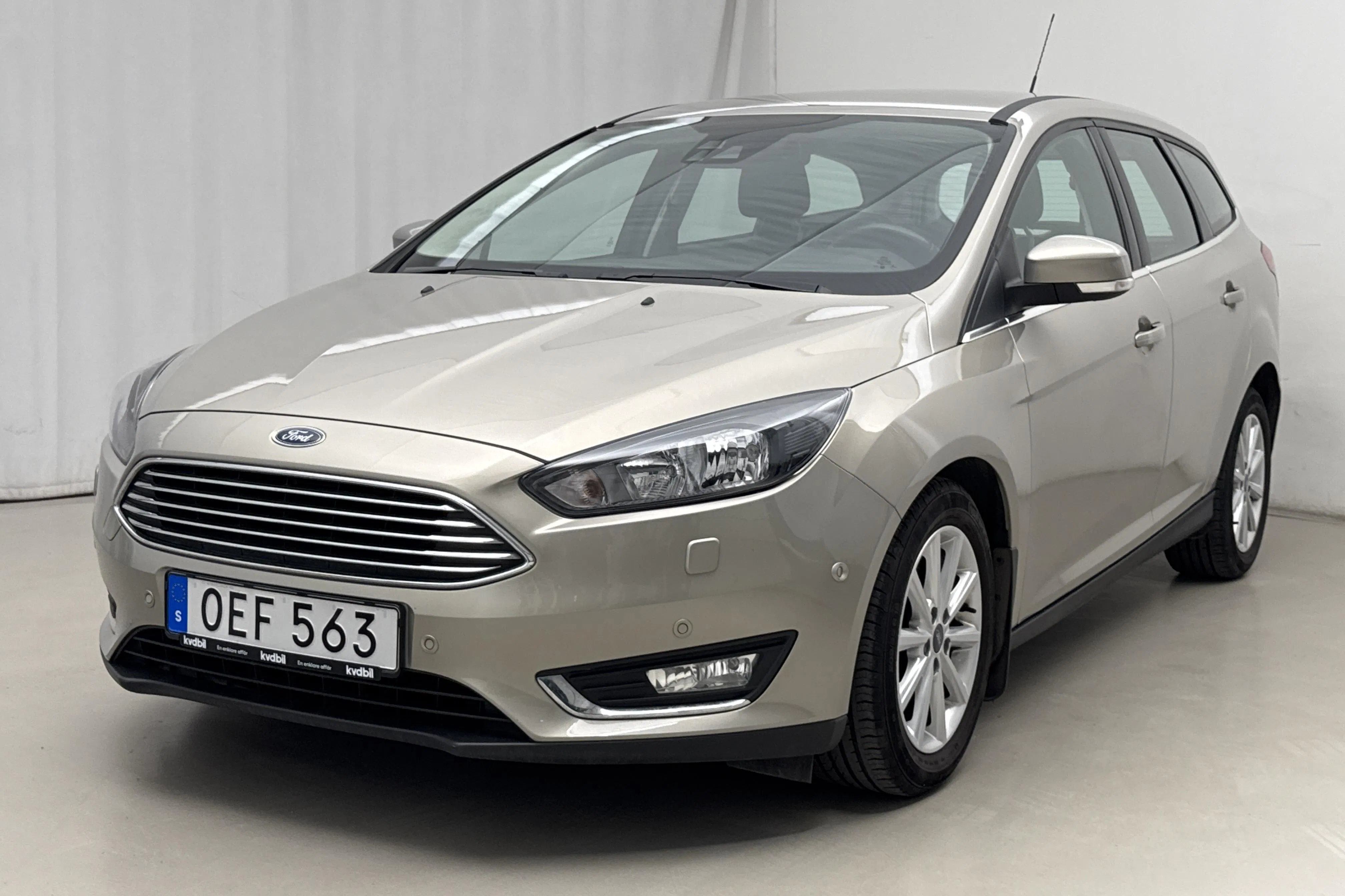 Presentationsfoto 1 av 18: Ford Focus 1.0 EcoBoost Kombi (125hk) - 4 657 mil - Manuell - grå - 2016