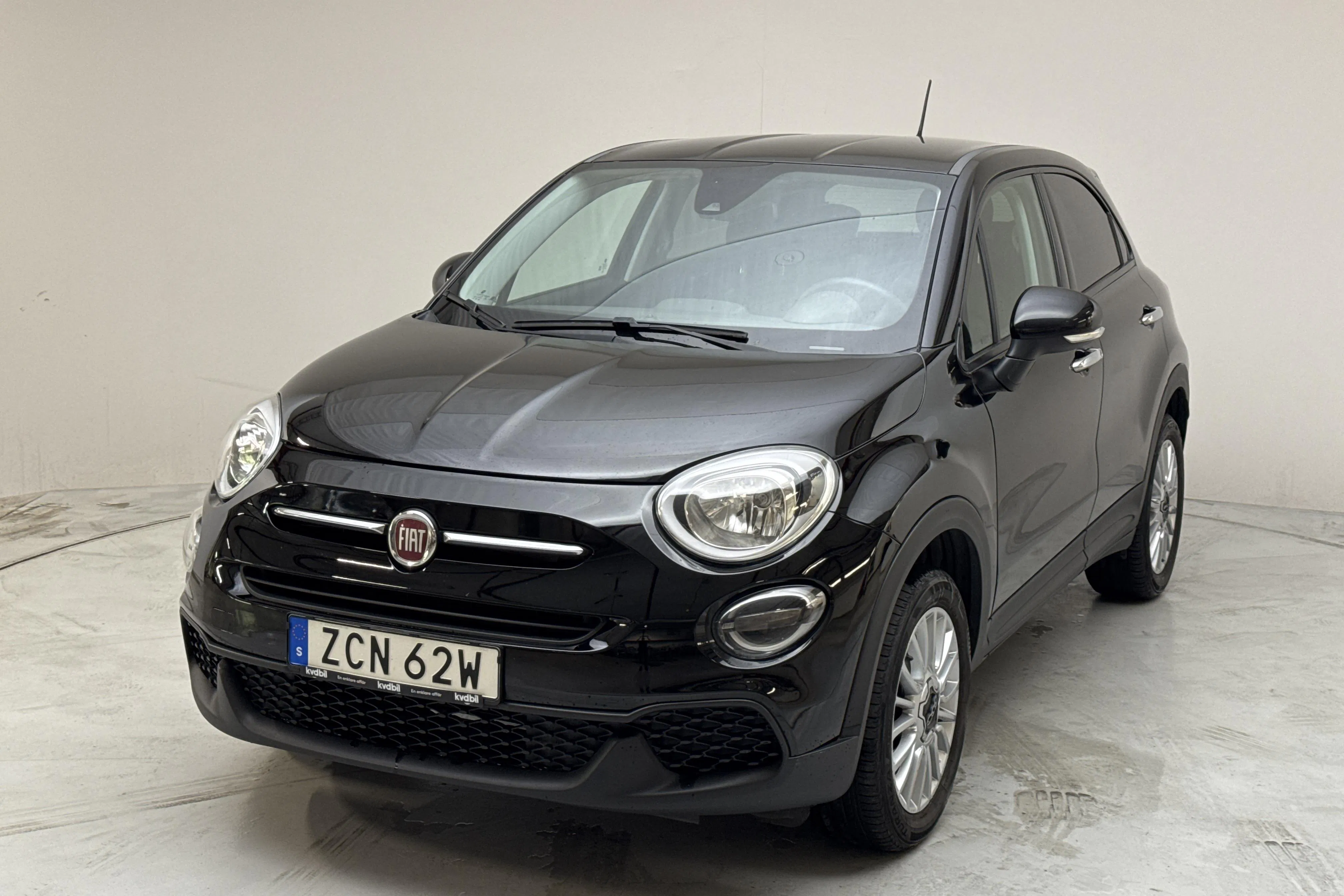 Presentation photo 1 of 11: Fiat 500X 1.6 E-torq (110hk) - 89 590 km - Manual - black - 2019