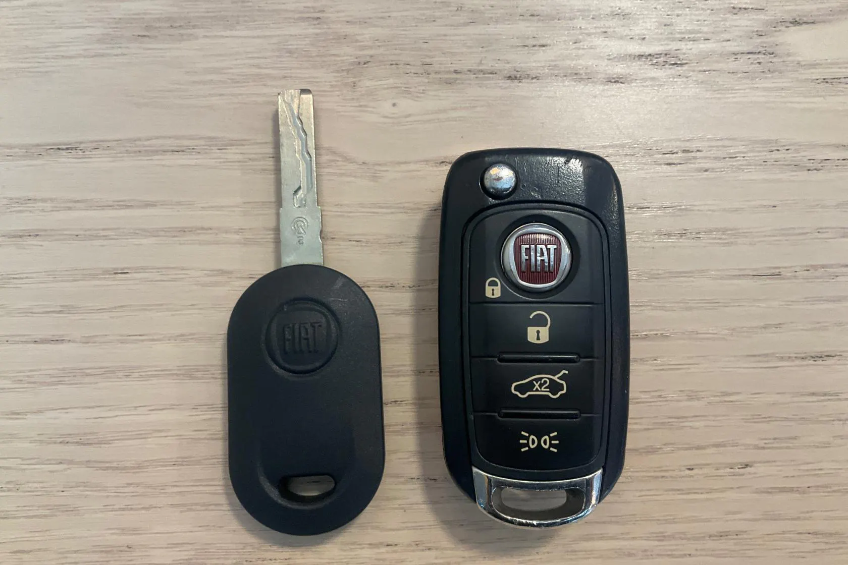 Presentation photo 11 of 11: Fiat 500X 1.6 E-torq (110hk) - 89 590 km - Manual - black - 2019