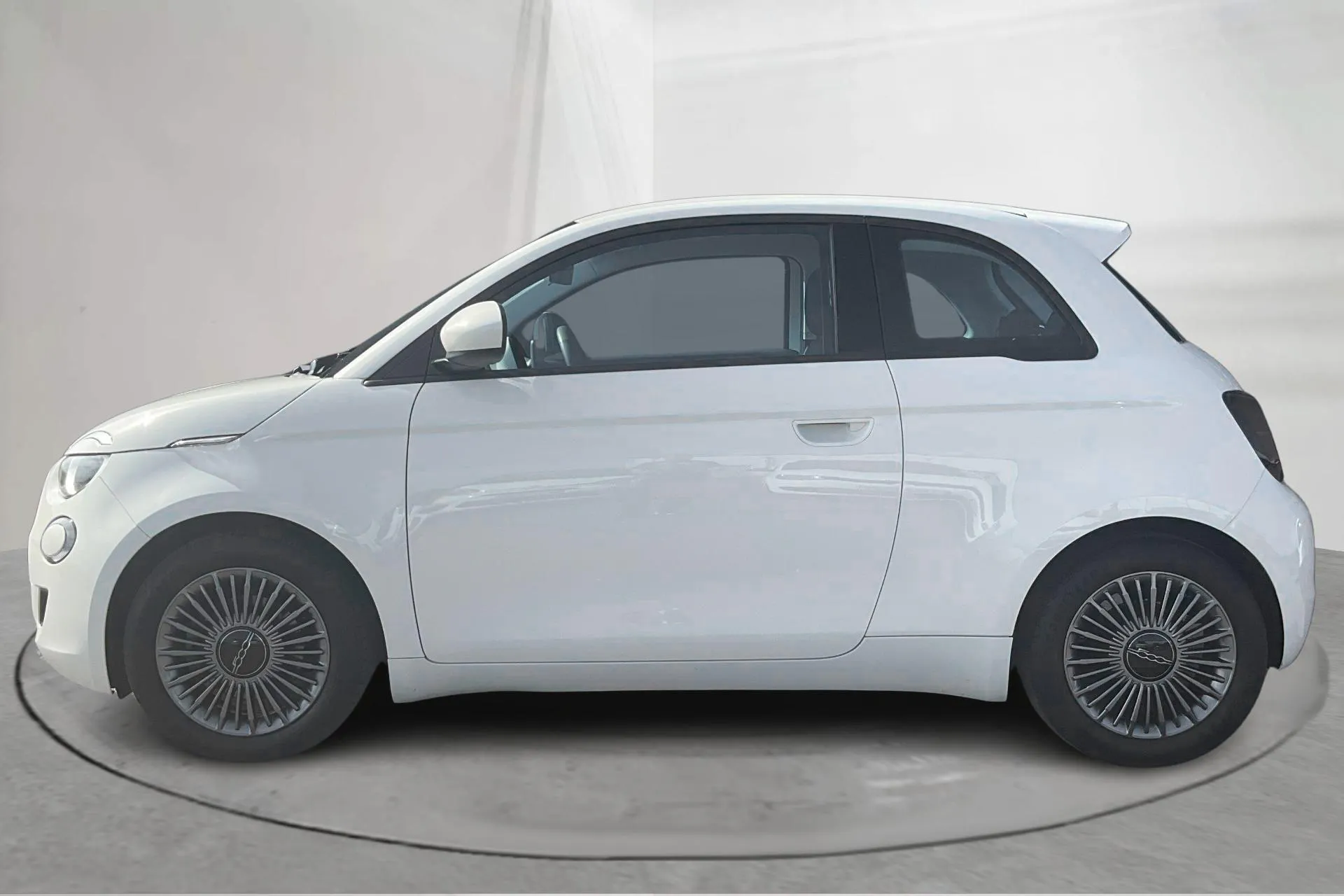 Presentation photo 2 of 18: Fiat 500e (118hk) - 59 680 km - Automatic - white - 2022