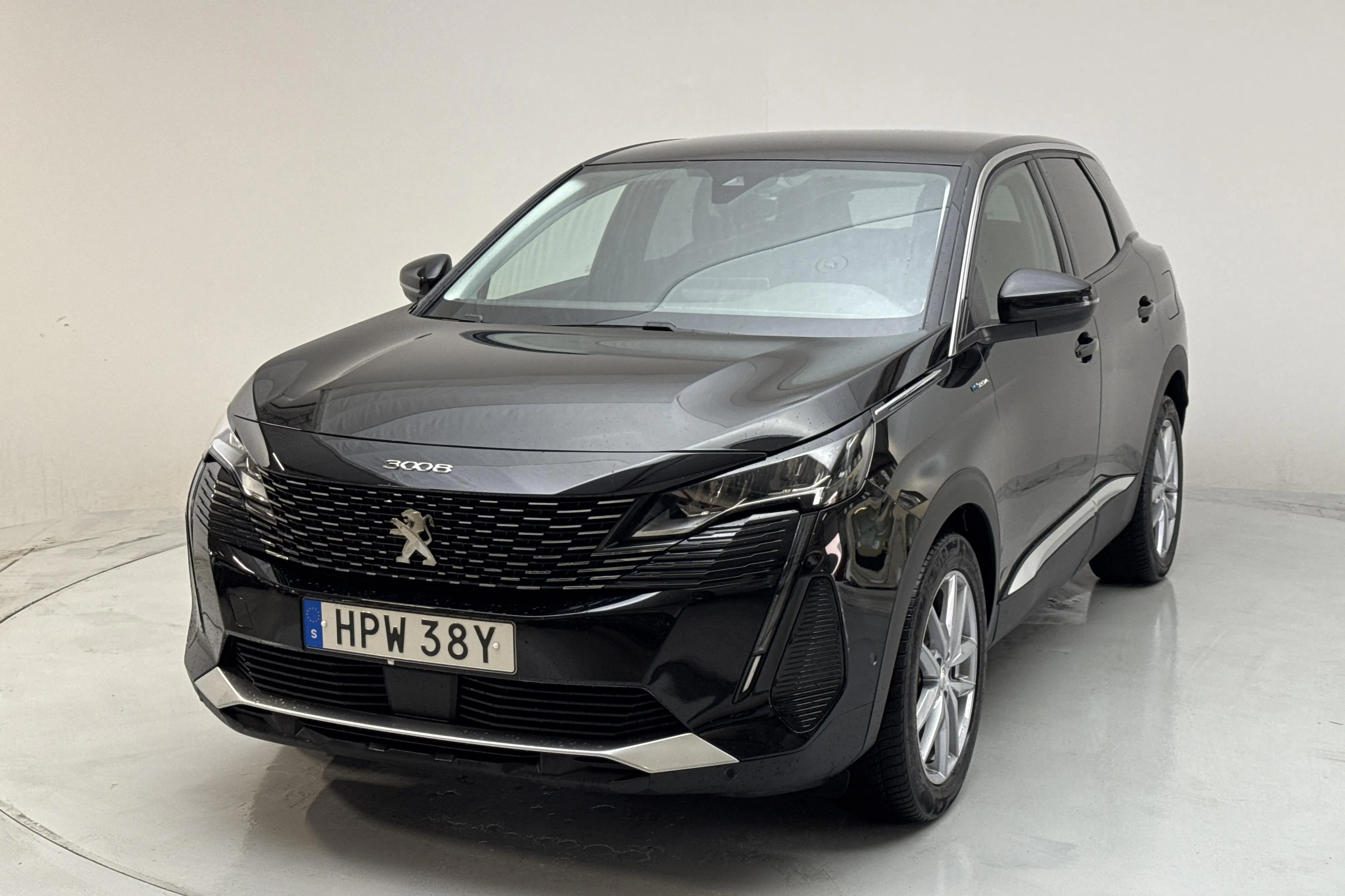 Presentationsfoto 1 av 16: Peugeot 3008 1.6 Plug-in Hybrid 4 (300hk) - 5 414 mil - Automat - svart - 2022