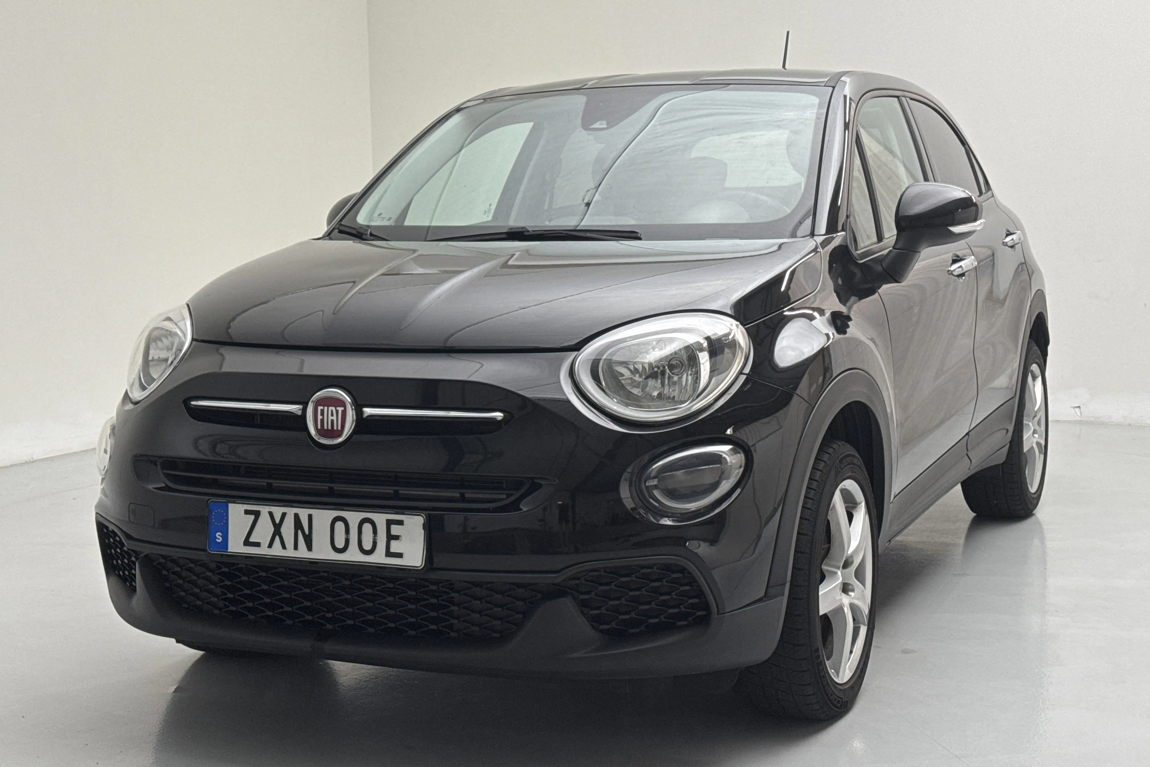 Presentation photo 1 of 10: Fiat 500X 1.6 E-torq (110hk) - 66 880 km - Manual - black - 2019