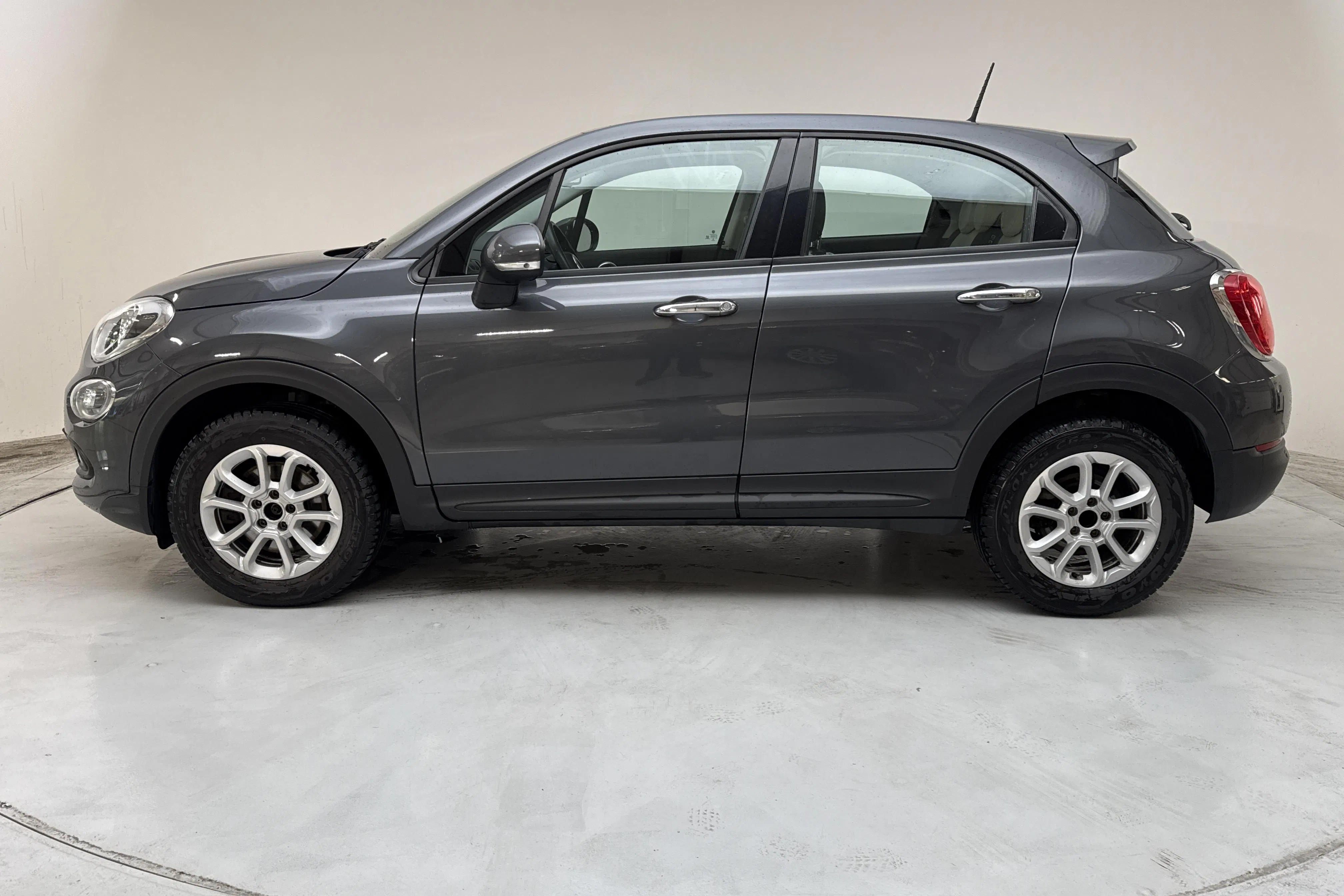 Presentation photo 2 of 12: Fiat 500X 1.6 E-torq (110hk) - 111 710 km - Manual - gray - 2018