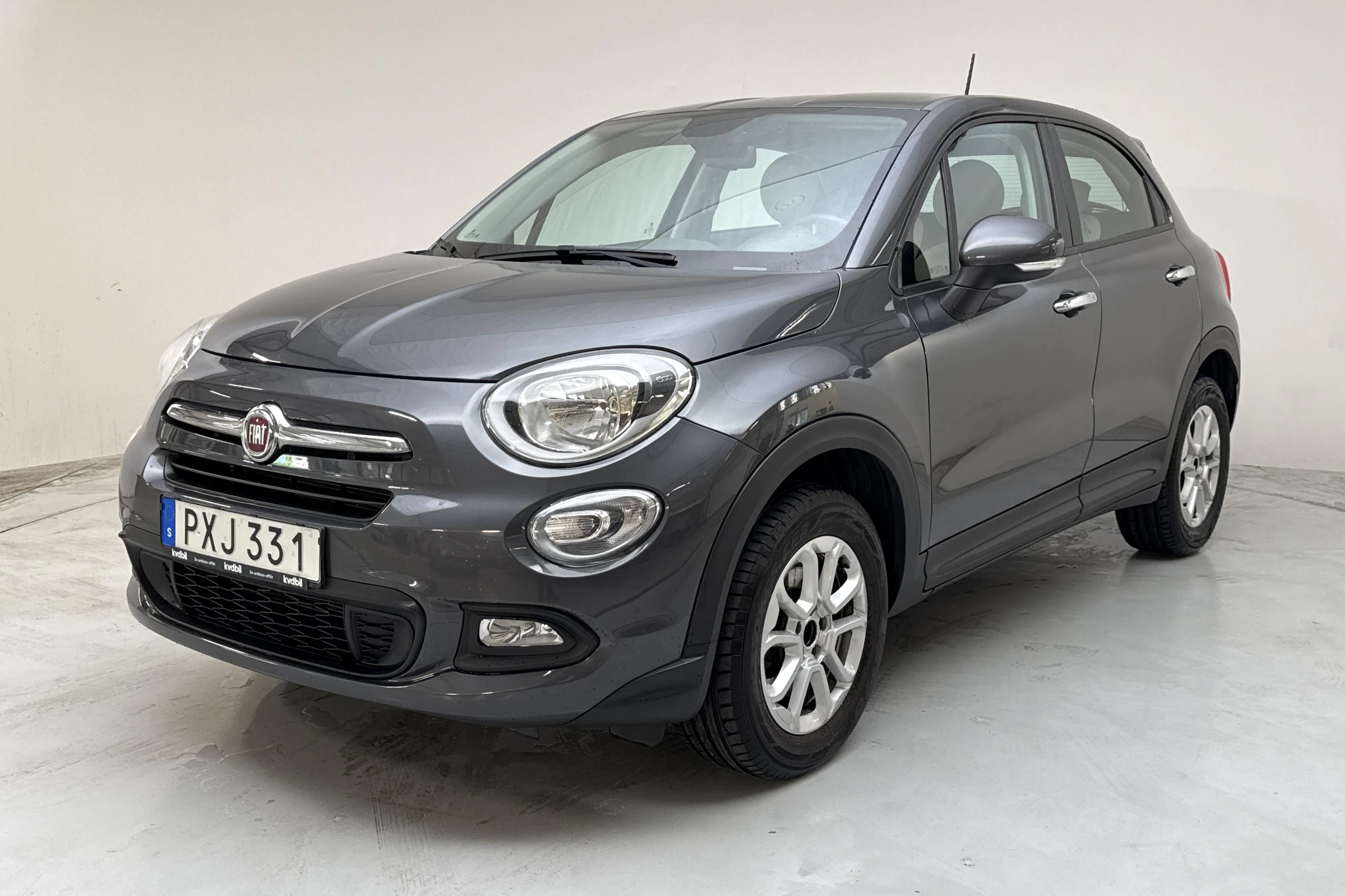 Presentation photo 1 of 12: Fiat 500X 1.6 E-torq (110hk) - 111 710 km - Manual - gray - 2018