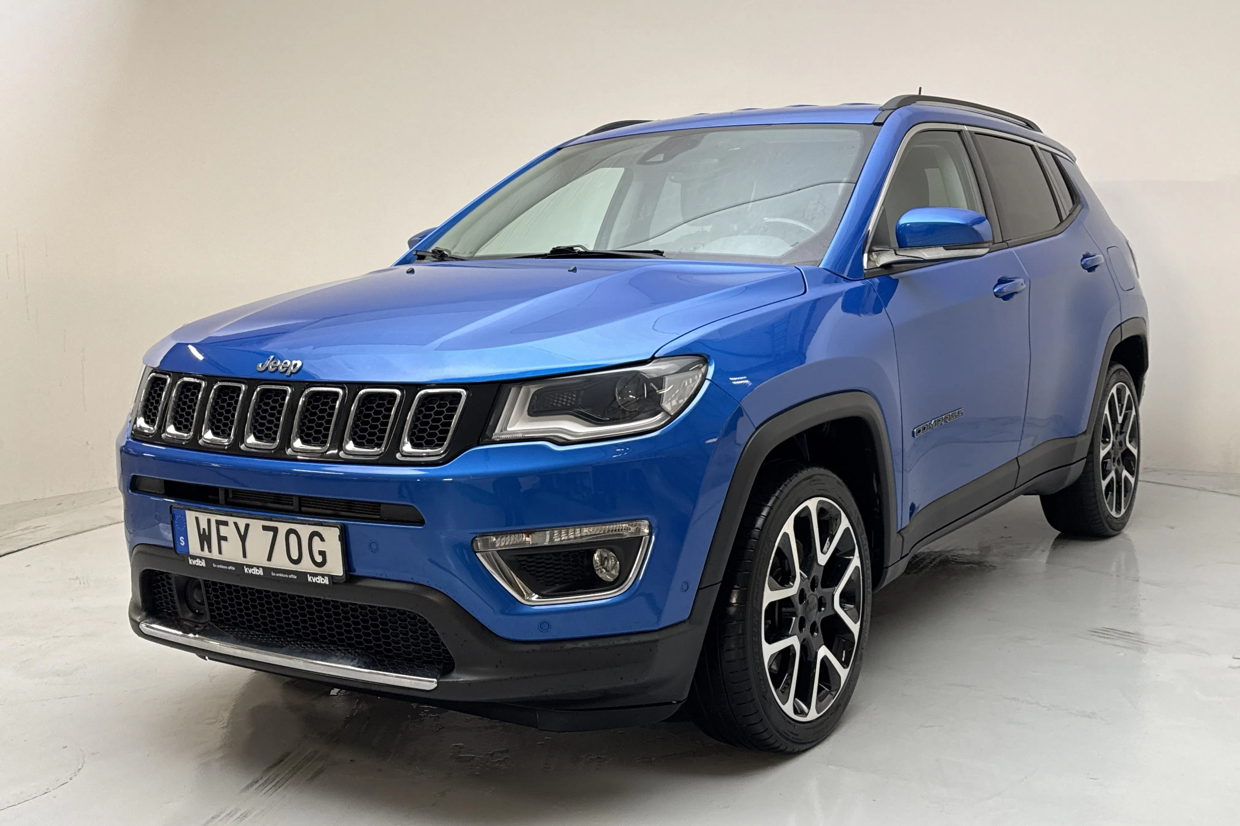 Presentationsfoto 1 av 16: Jeep Compass 1.3 PHEV 4WD (190hk) - 8 058 mil - Automat - blå - 2020