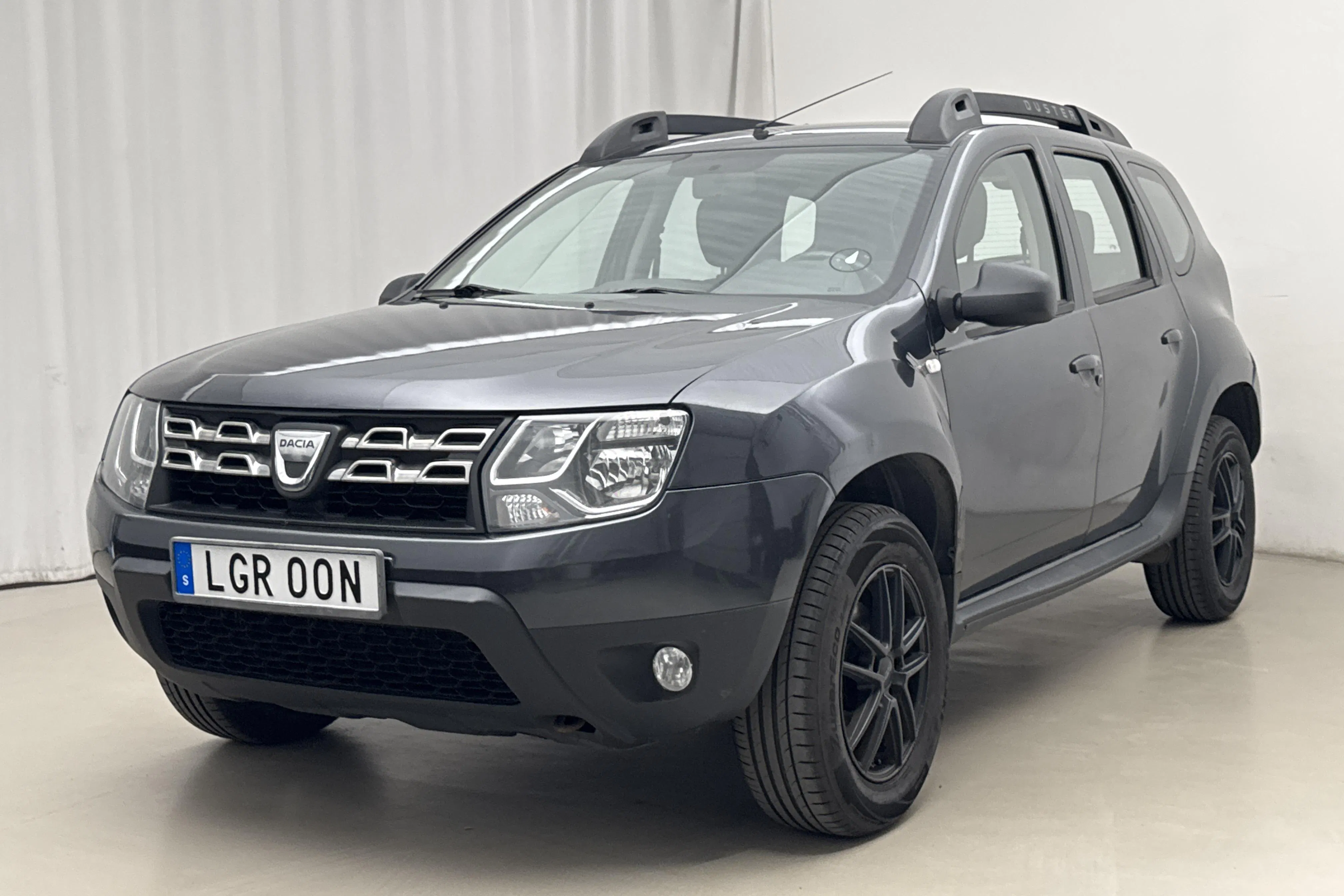 Presentation photo 1 of 15: Dacia Duster 1.5 dCi 4x4 (109hk) - 157 940 km - Manual - Dark Grey - 2016
