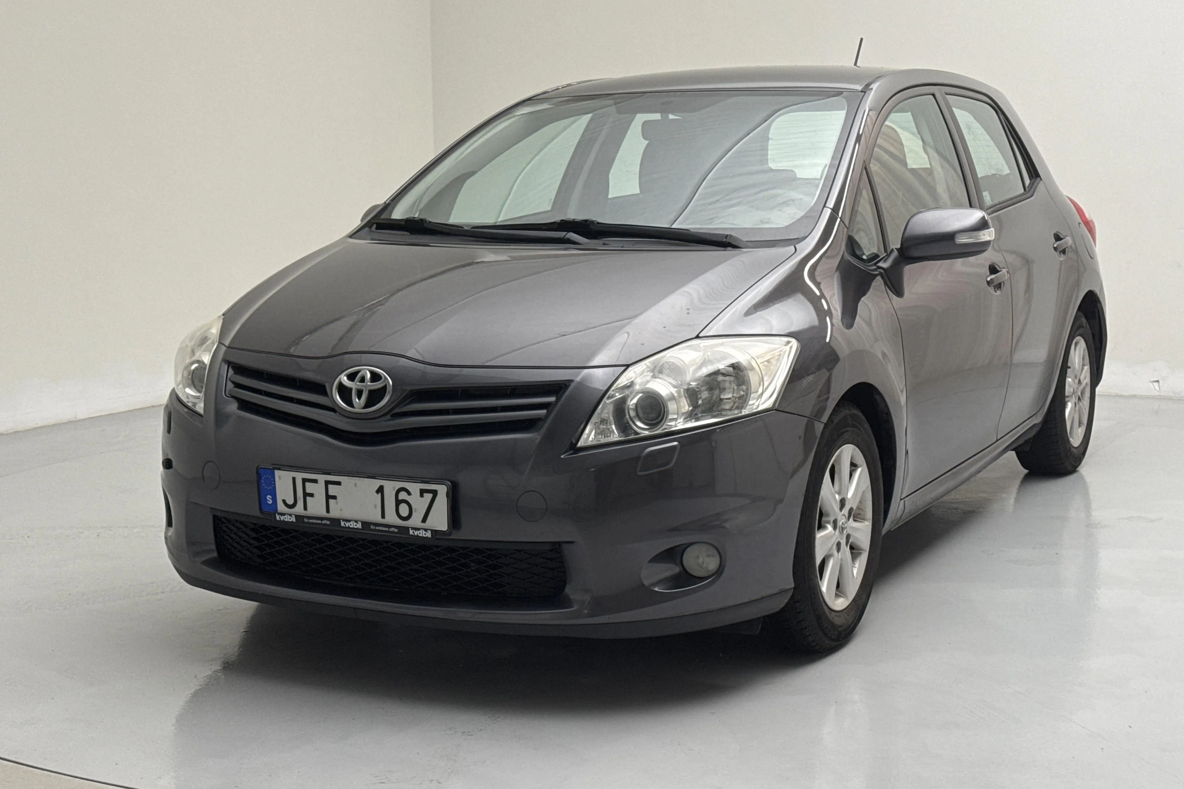 Toyota Auris 1.4 D-4D 5dr (90hk)