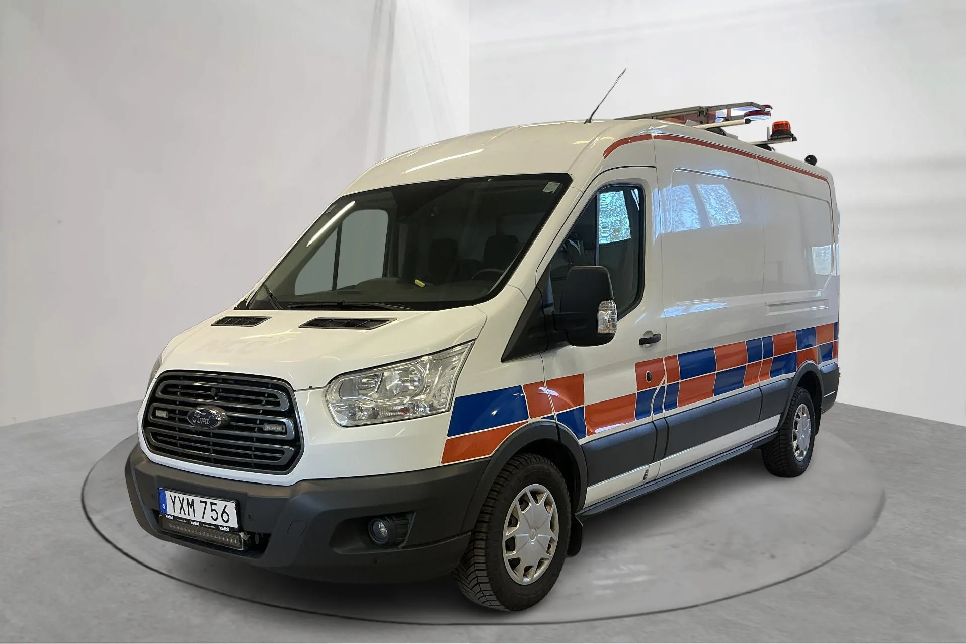 Presentationsfoto 1 av 17: Ford Transit 350 2.0 TDCi 2WD Skåp (170hk) - 11 770 mil - Automat - vit - 2018