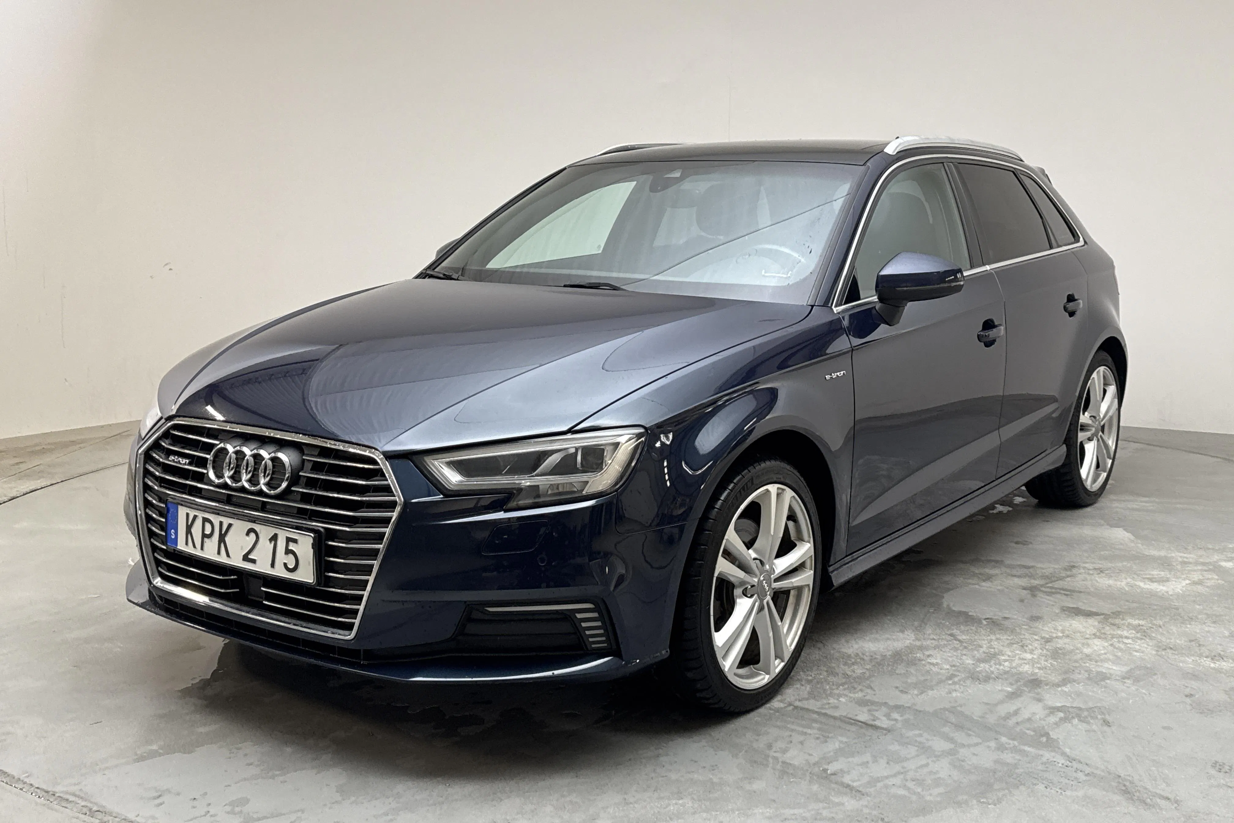 Presentation photo 1 of 17: Audi A3 1.4 TFSI e-tron Sportback (150hk) - 106 840 km - Automatic - blue - 2017