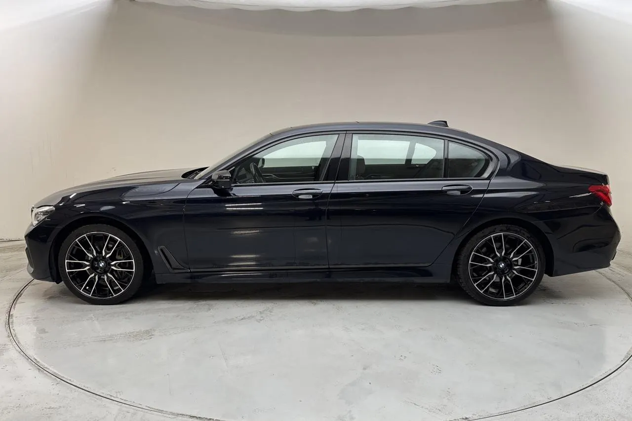 Presentation photo 2 of 21: BMW 740Ld xDrive Sedan, G11 (320hk) - 145 900 km - Automatic - black - 2016