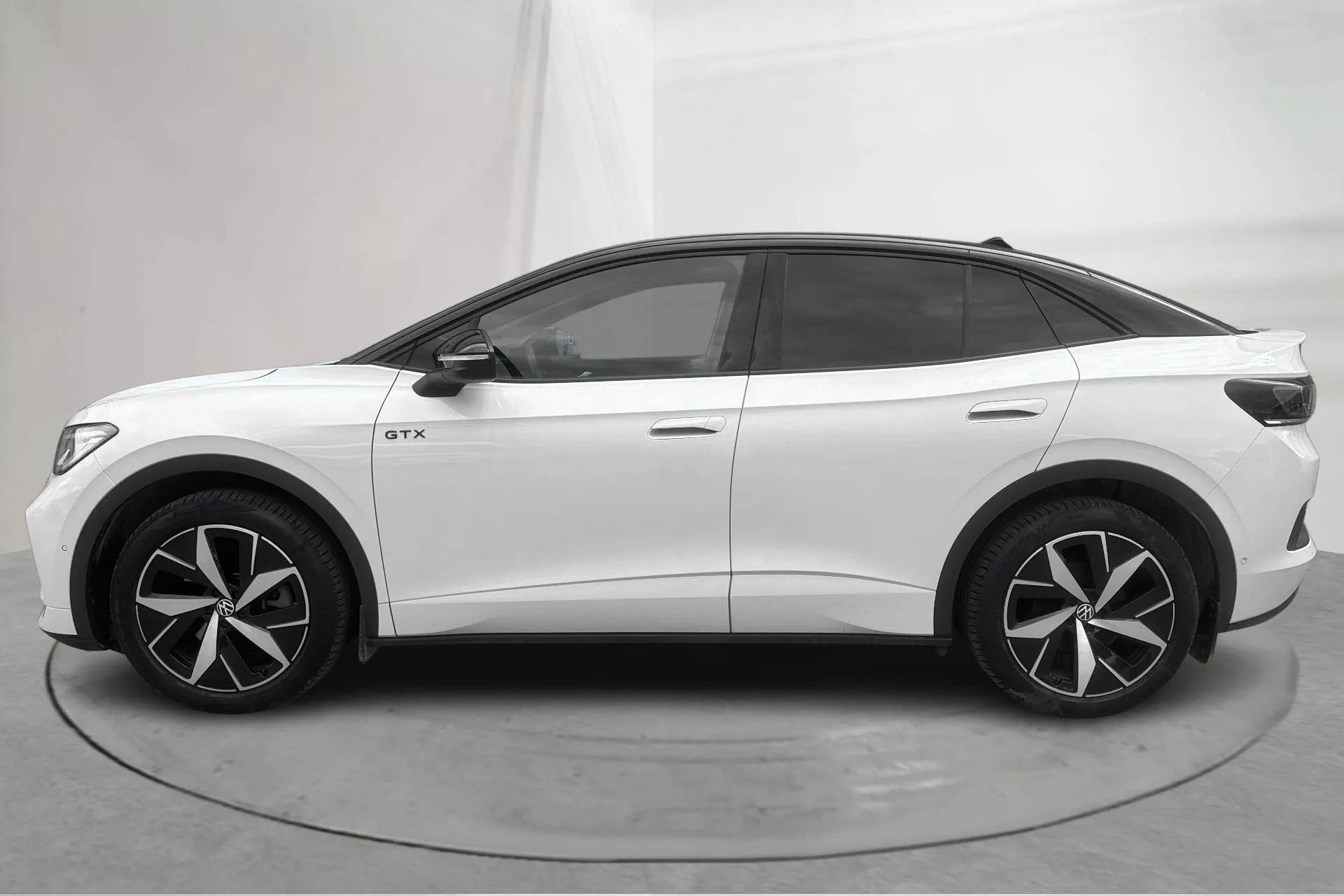 Presentationsfoto 2 av 20: VW ID.5 GTX 4-Motion 77kWh (299hk) - 6 922 mil - Automat - vit - 2023