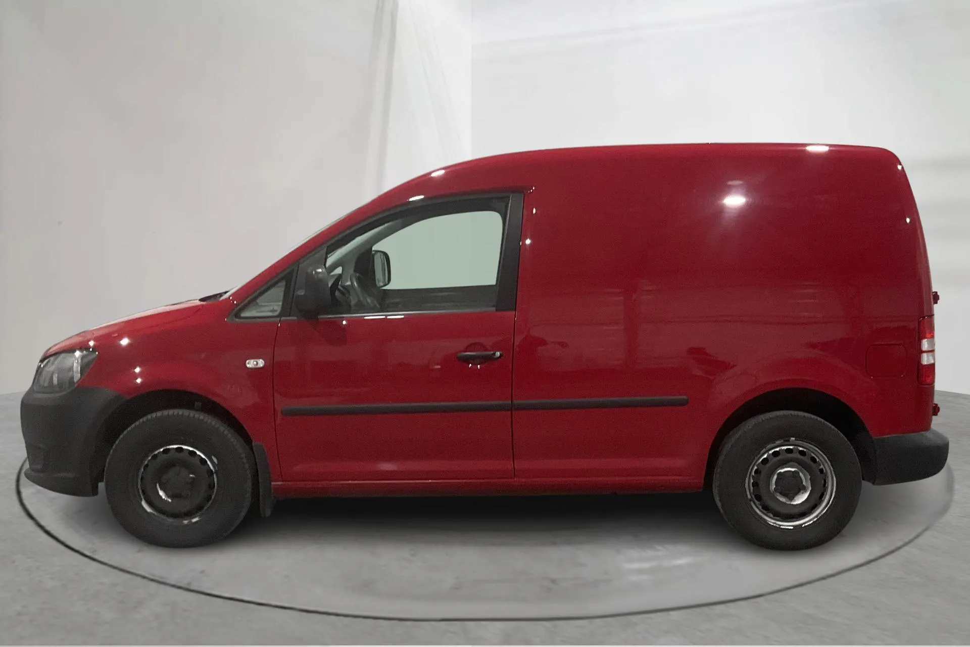 Presentationsfoto 2 av 12: VW Caddy 1.6 TDI Skåp (102hk) - 15 340 mil - Manuell - röd - 2013