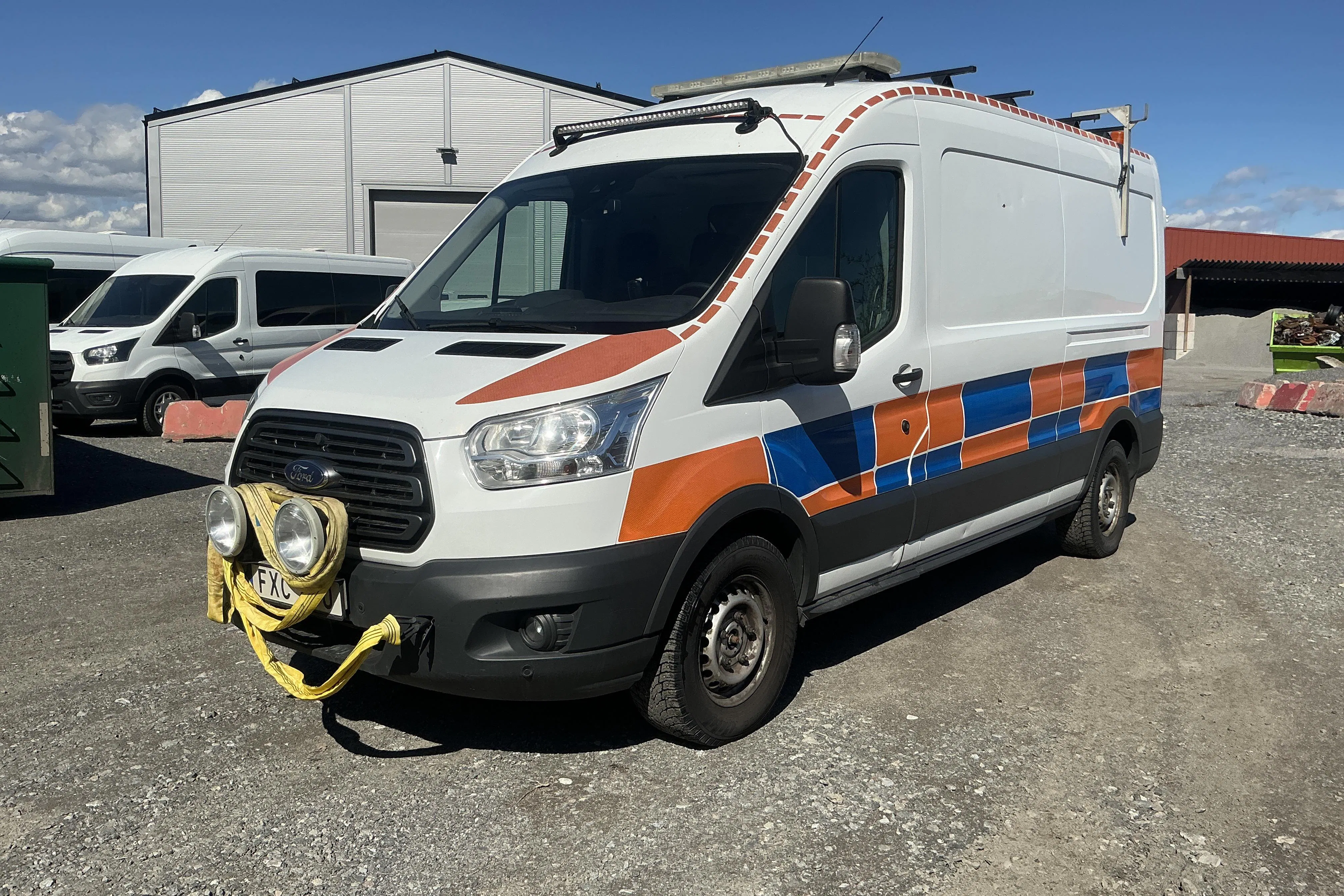 Presentation photo 1 of 17: Ford Transit 350 2.2 TDCi Skåp AWD (125hk) - 207 460 km - Manual - white - 2014