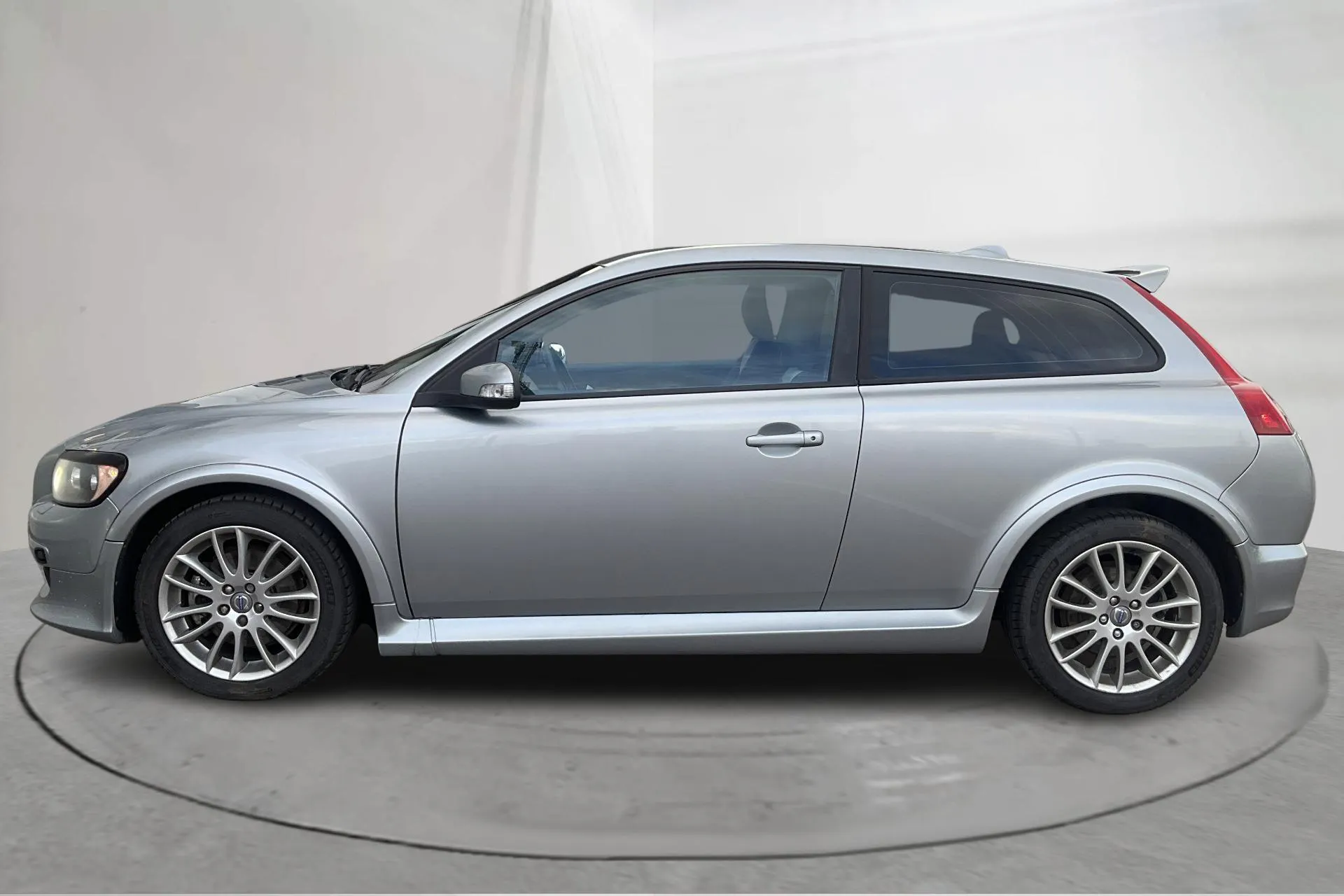 Presentation photo 2 of 14: Volvo C30 T5 (230hk) - 174 960 km - Manual - silver - 2008