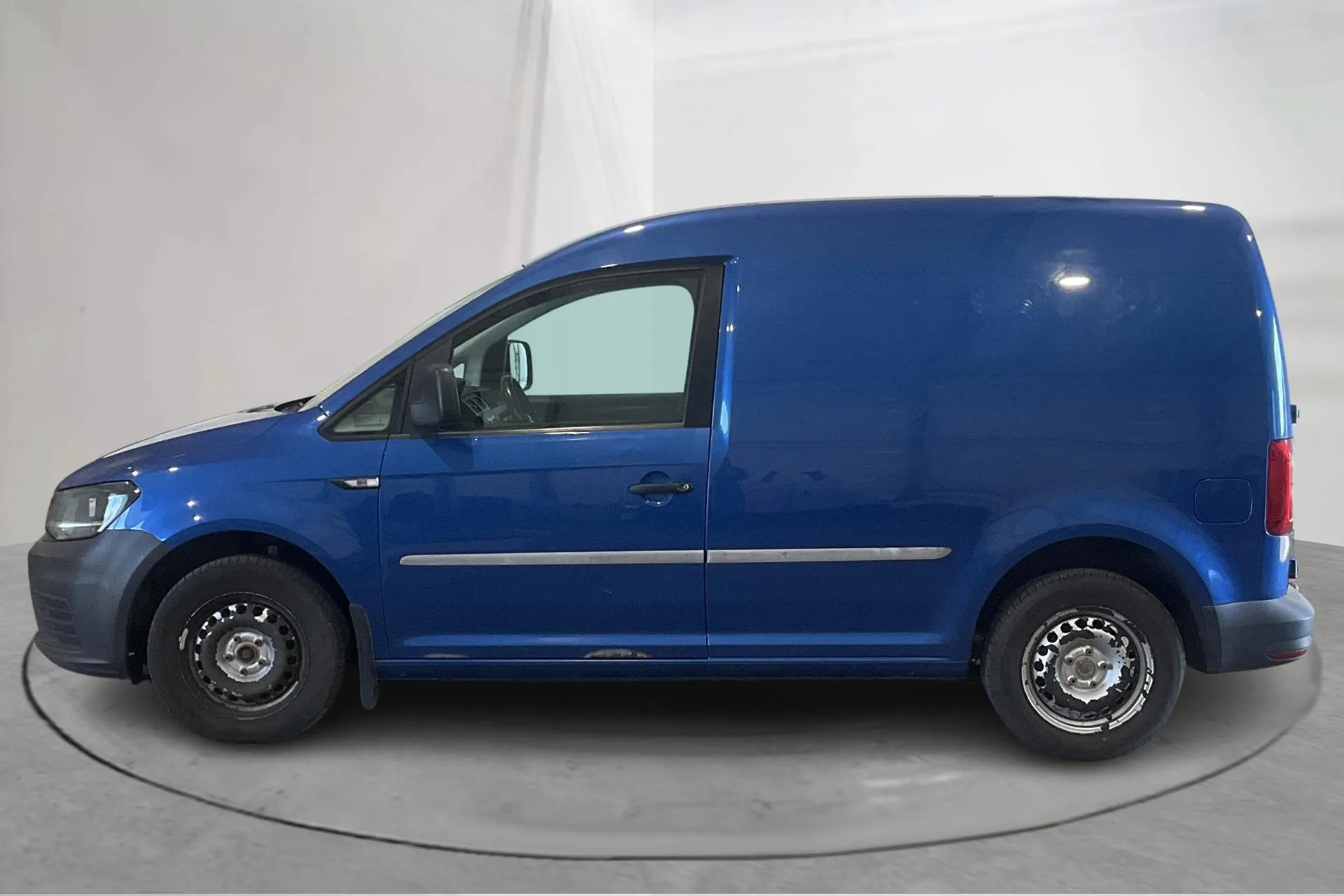 Presentation photo 2 of 13: VW Caddy 2.0 TDI Skåp (75hk) - 211 620 km - Manual - blue - 2018