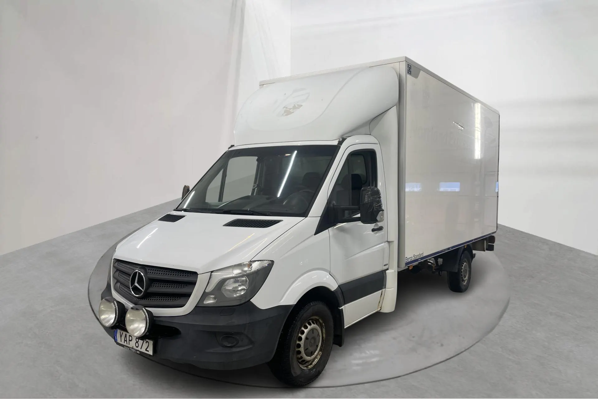 Presentationsfoto 1 av 14: Mercedes Sprinter 319 CDI Volymskåp (190hk) - 27 188 mil - Manuell - vit - 2016