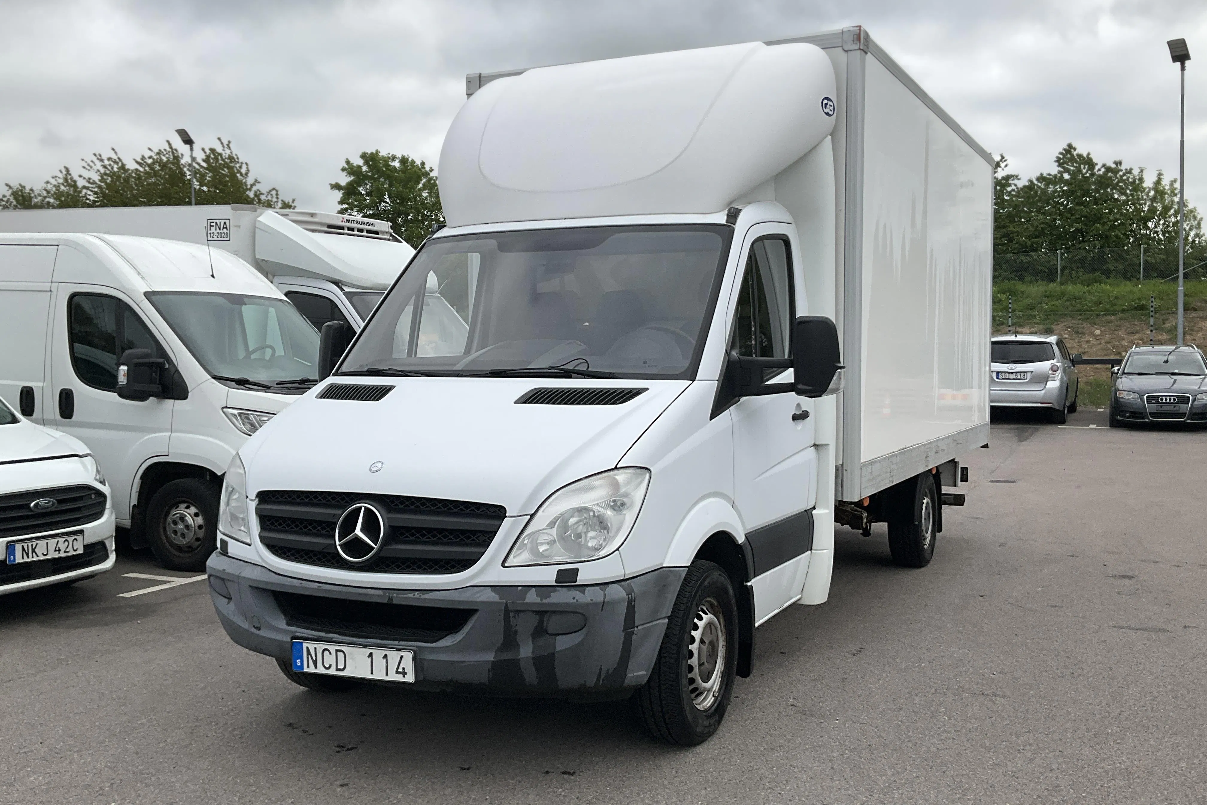 Presentation photo 1 of 15: Mercedes Sprinter 316 CDI Volymskåp (163hk) - 118 980 km - Manual - white - 2013