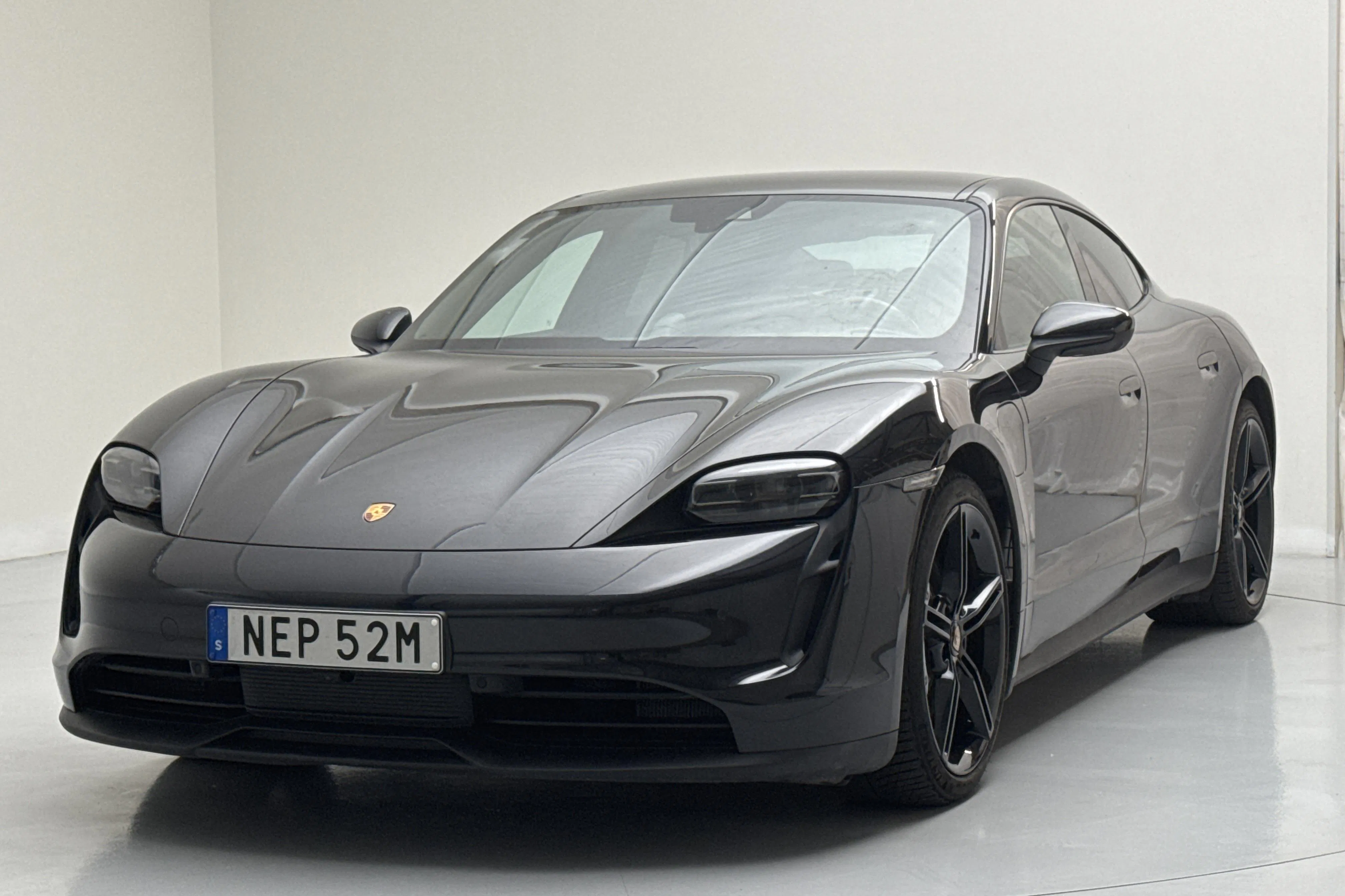 Porsche Taycan (408hk)