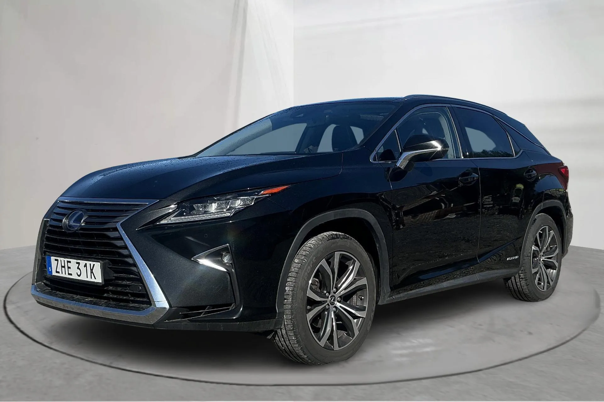 Presentationsfoto 1 av 18: Lexus RX 450h AWD (313hk) - 11 866 mil - Automat - svart - 2019