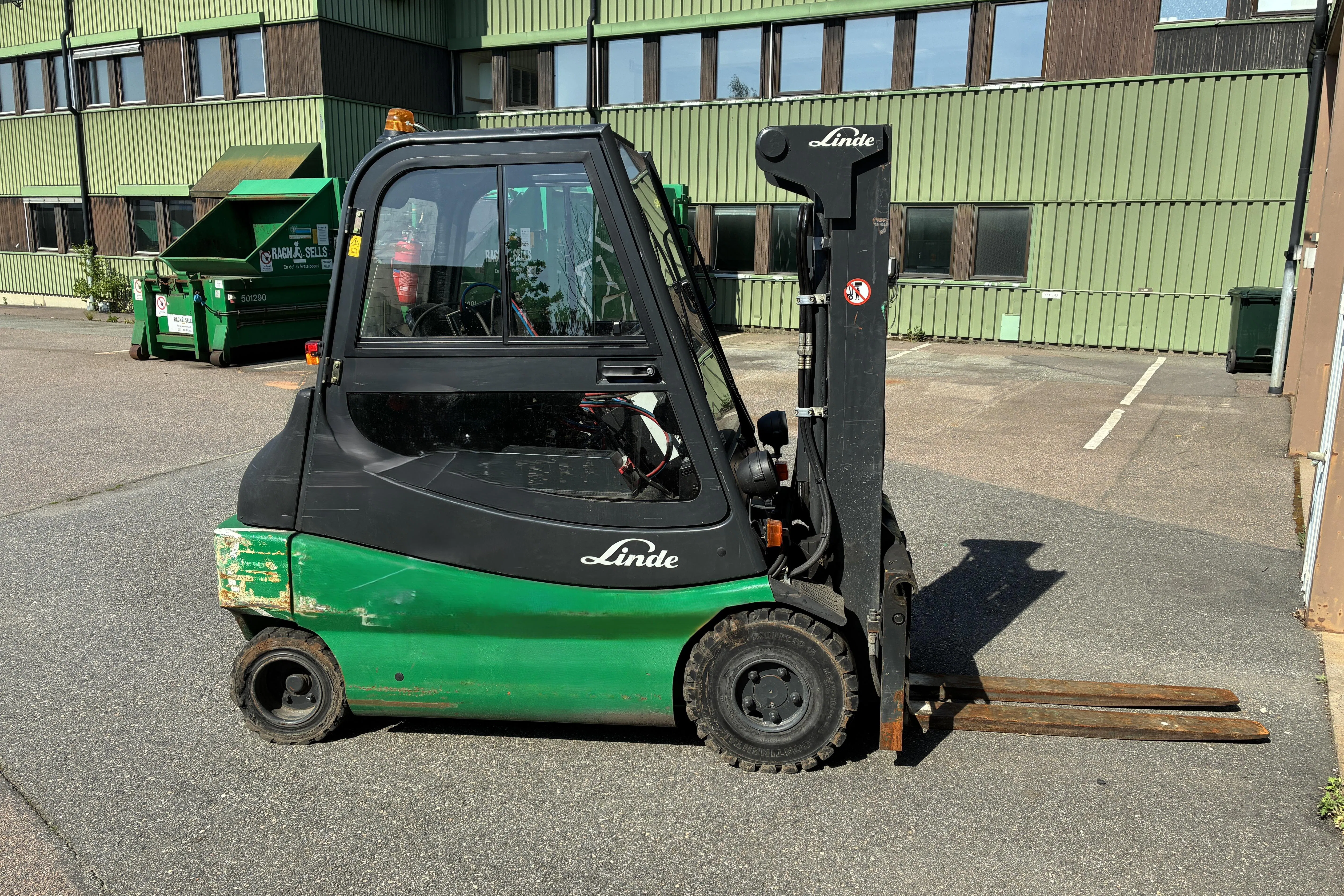 Presentationsfoto 2 av 26: Linde E30-03 Motviksttruck - 0 km - 2010