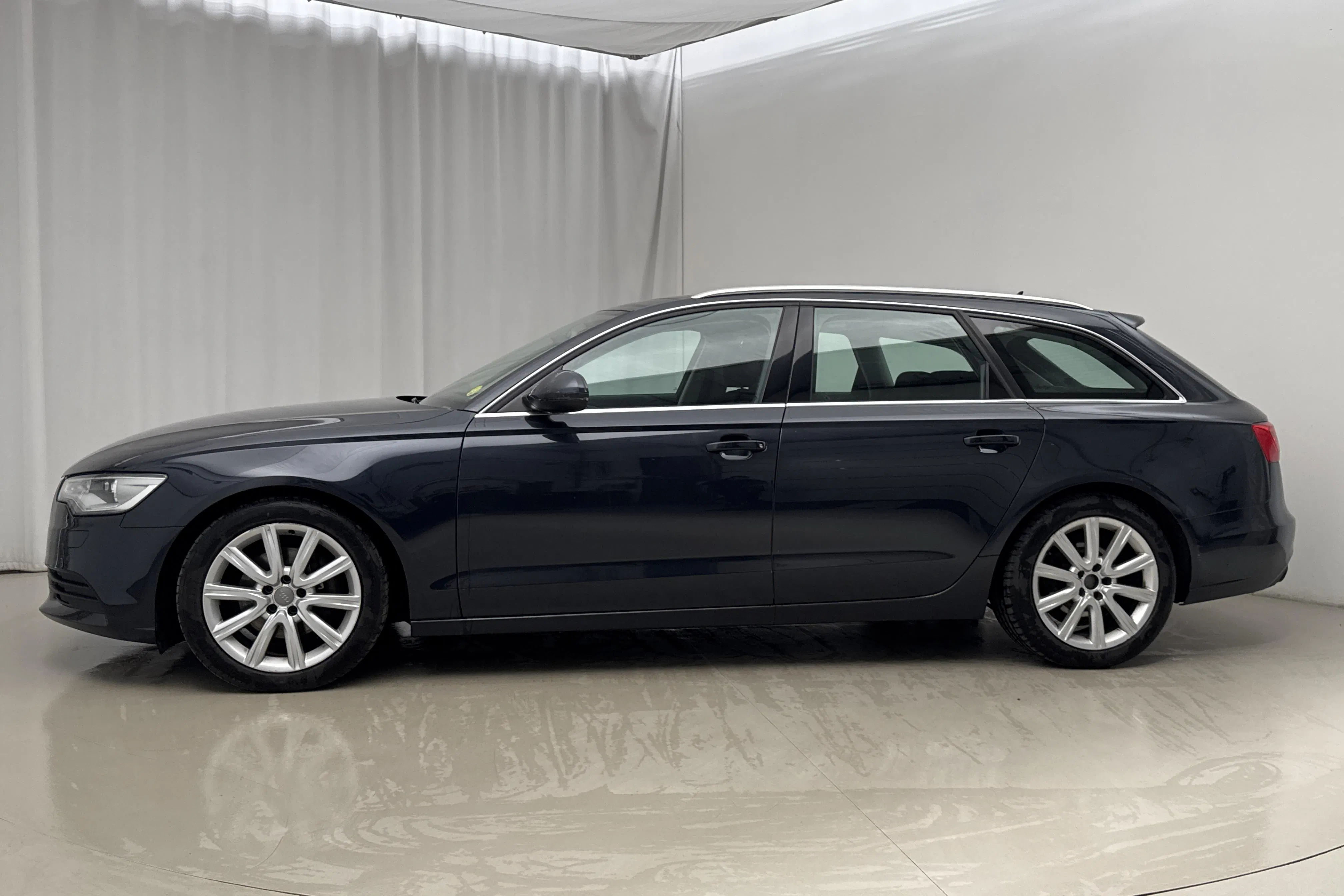 Presentation photo 2 of 17: Audi A6 2.0 TDI Avant (177hk) - 215 090 km - Automatic - blue - 2014