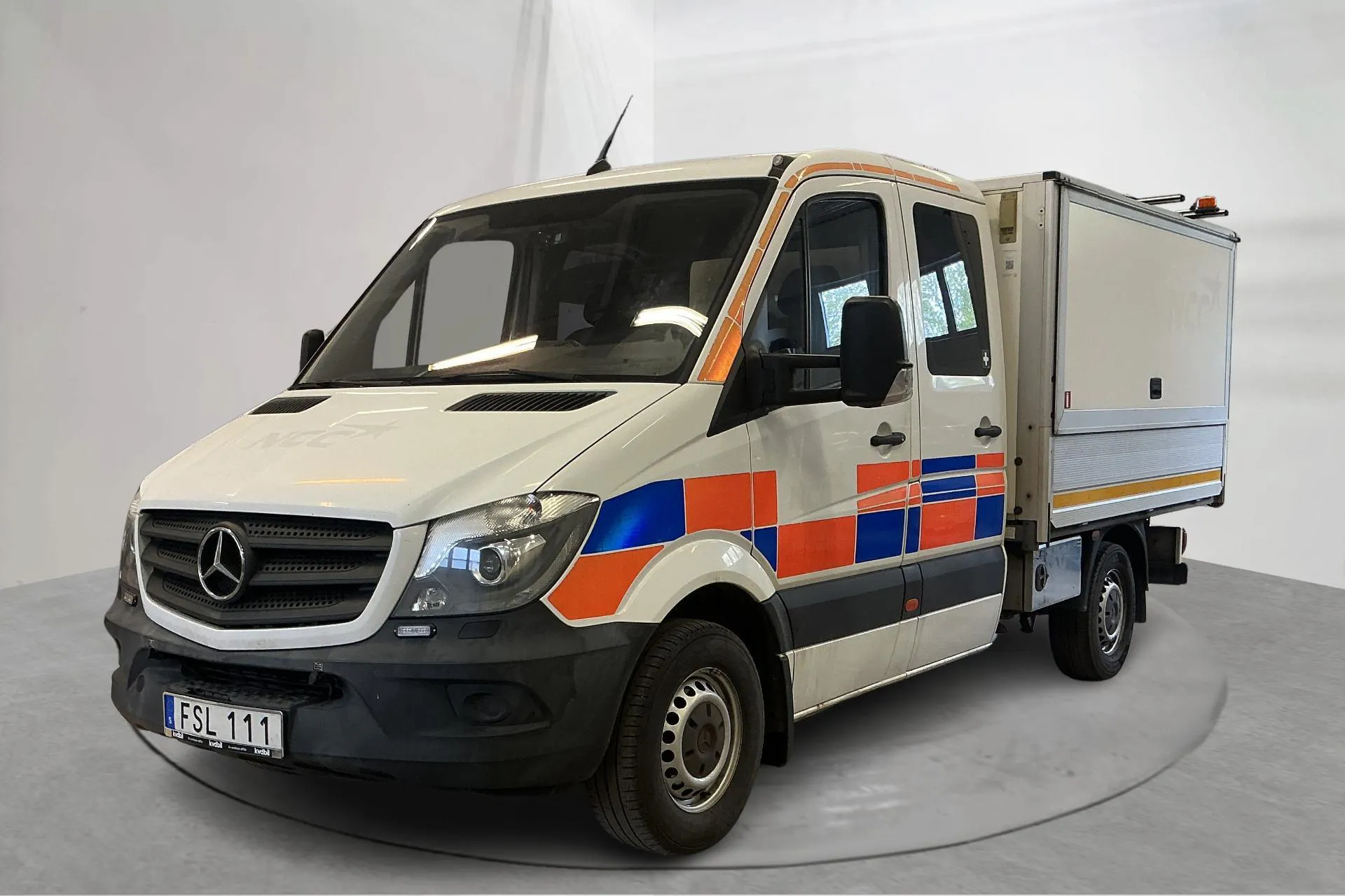 Presentationsfoto 1 av 16: Mercedes Sprinter 316 CDI Pickup/Chassi (163hk) - 23 710 mil - Automat - vit - 2016