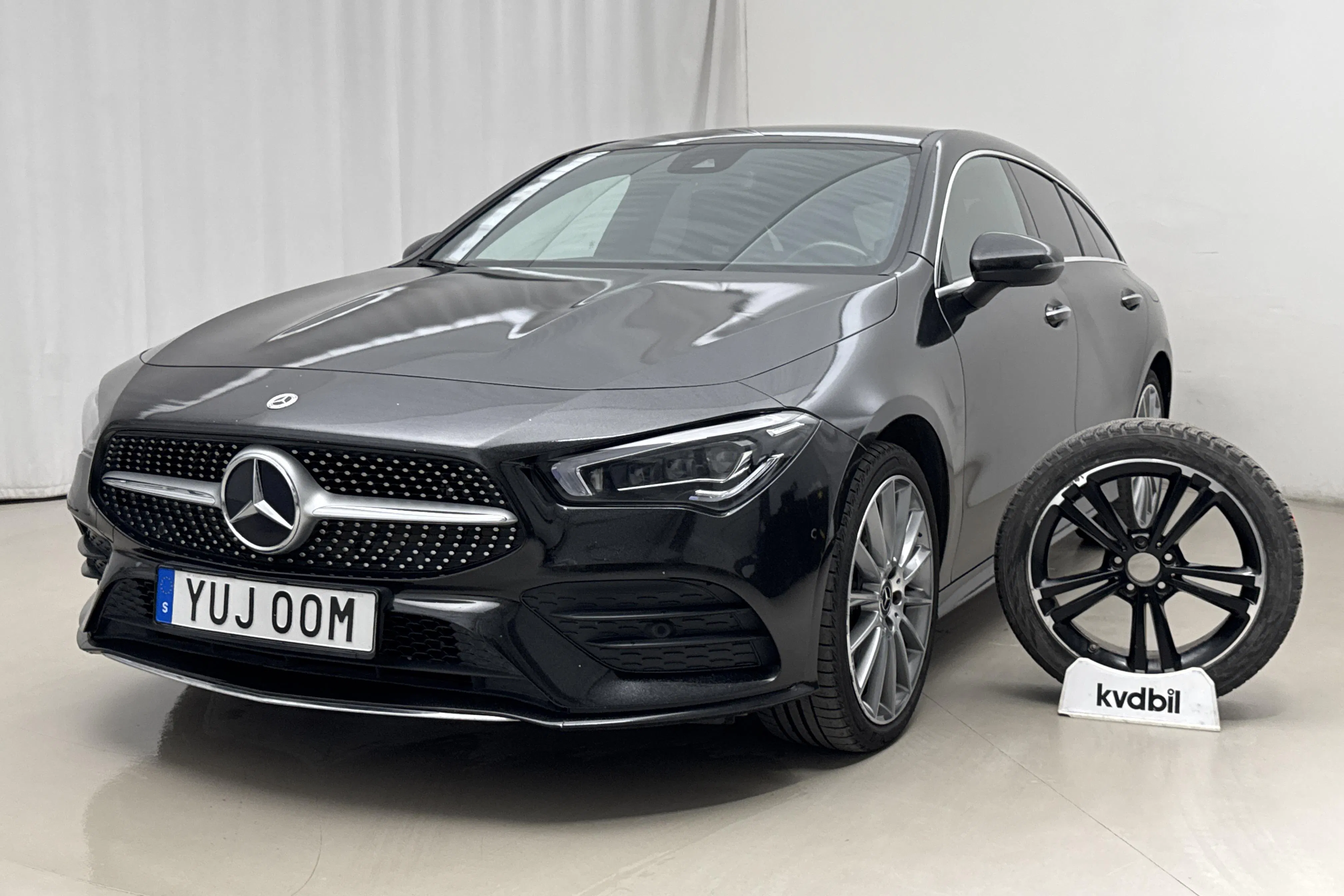 Presentationsfoto 1 av 24: Mercedes CLA 250 e Shooting Brake X118 (218hk) - 8 814 mil - Automat - svart - 2023