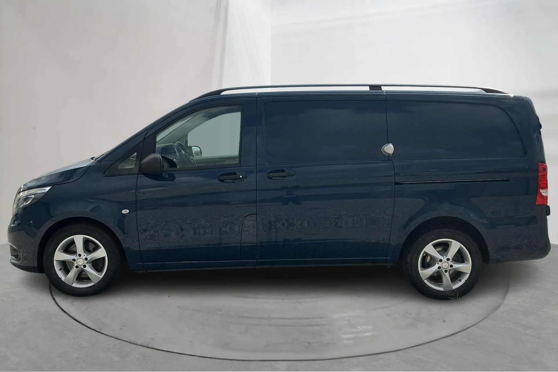 Esitlusfoto 2 aadressil 16: Mercedes Vito 119 BlueTEC W640 (190hk) - 221 470 km - Automaatne - Tumesinine - 2017