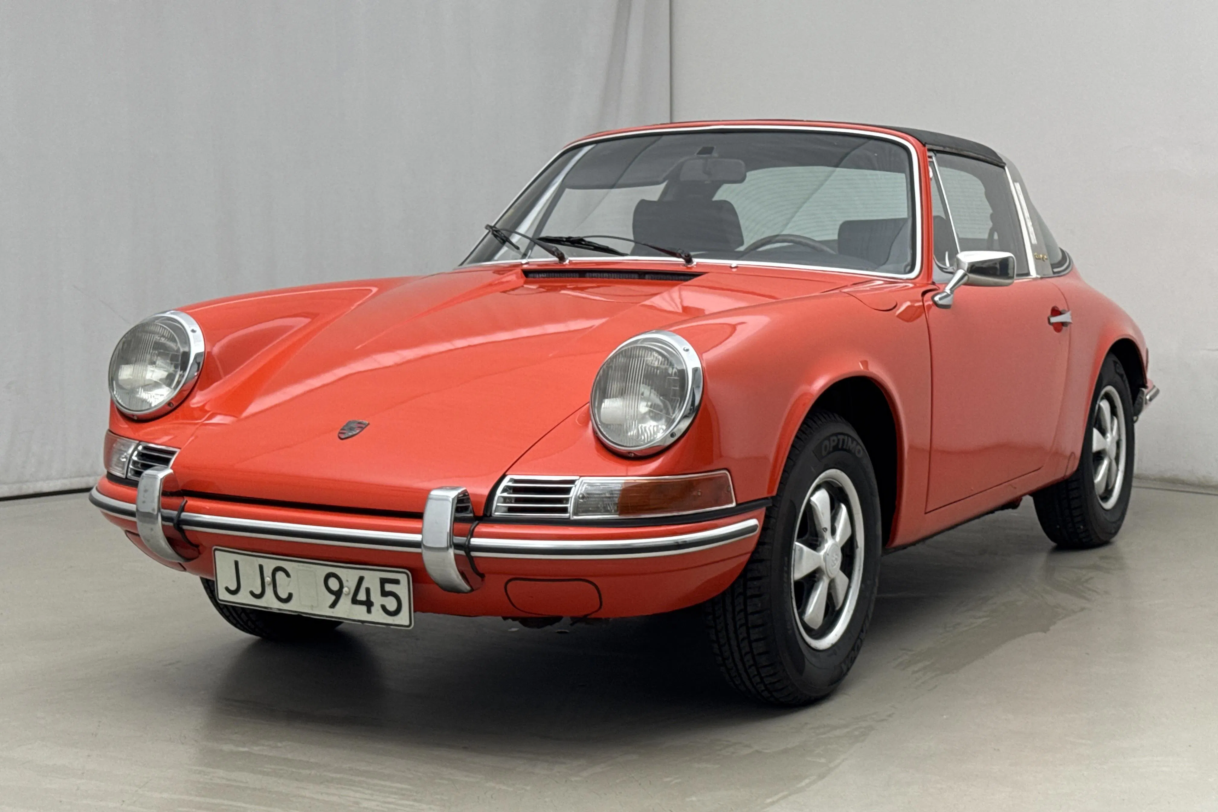 Presentationsfoto 1 av 25: Porsche 911 T Targa 2.0 (110hk) - 4 001 mil - Manuell - Ljusröd - 1969