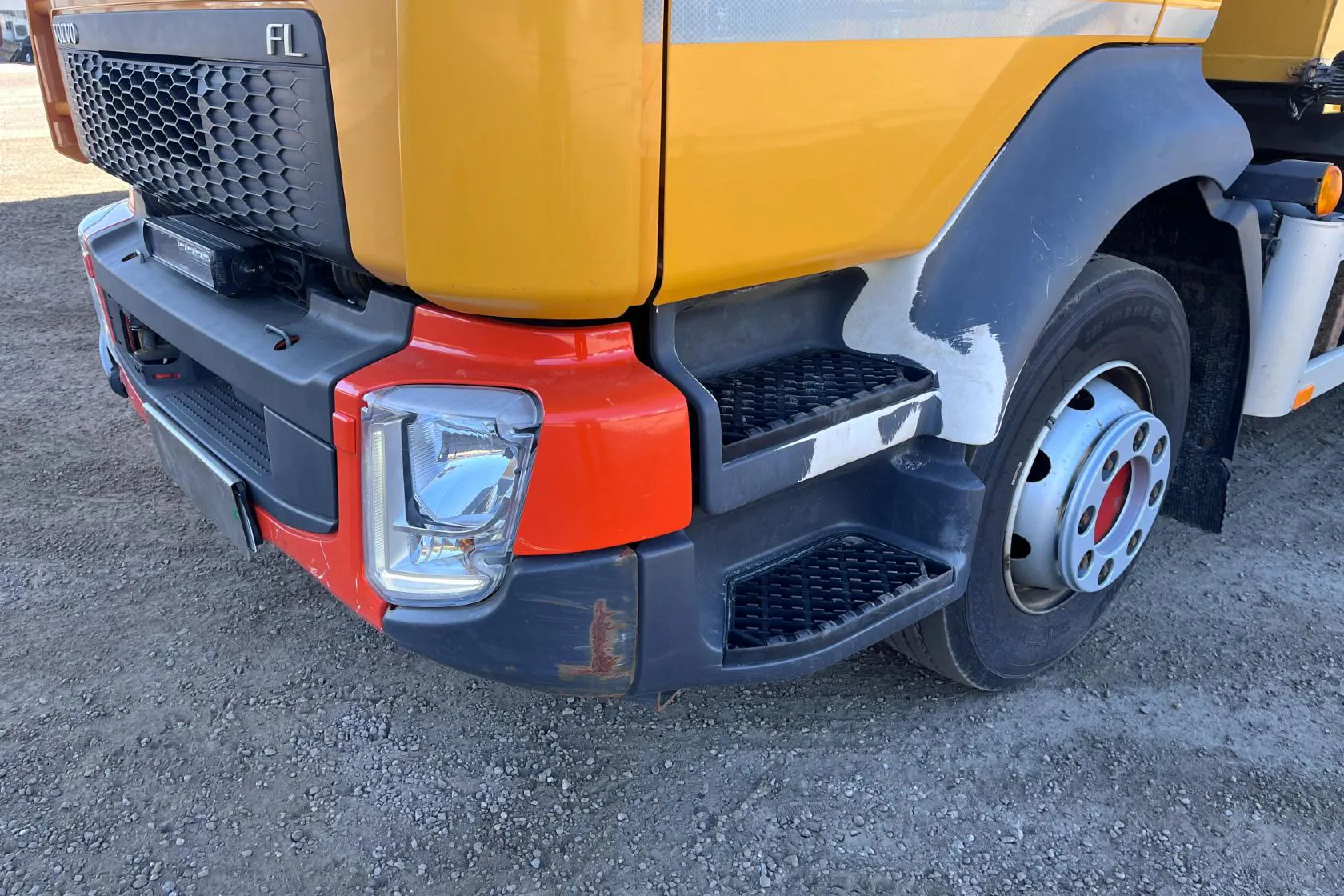 Presentationsfoto 86 av 86: VOLVO FL 4*2 VOLVO FL280 - 157 128 km - Automat - gul - 2018
