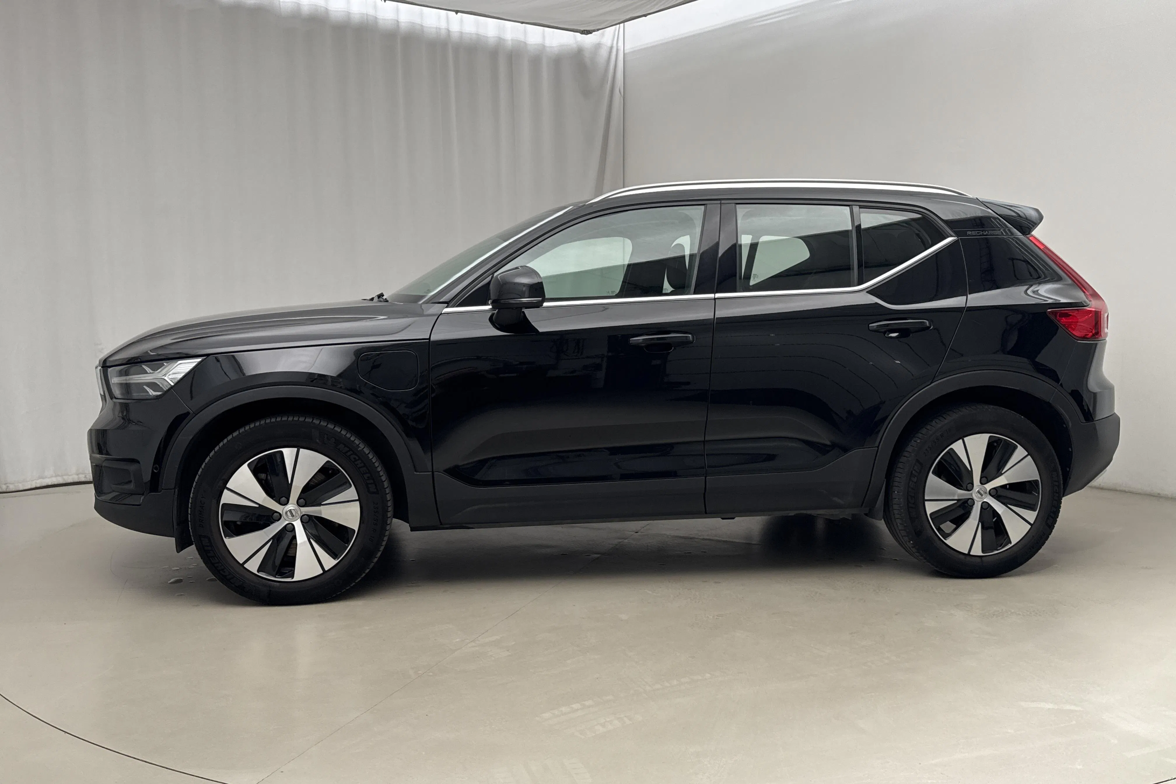 Presentation photo 2 of 24: Volvo XC40 T4 2WD Twin Engine (211hk) - 91 670 km - Automatic - black - 2021