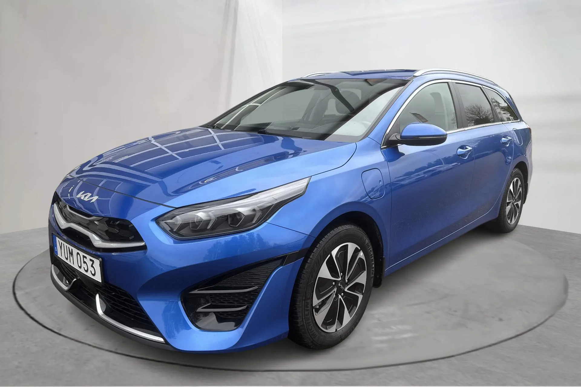 Presentation photo 1 of 20: KIA Ceed 1.6 Plug-in Hybrid SW (141hk) - 37 880 km - Automatic - blue - 2023
