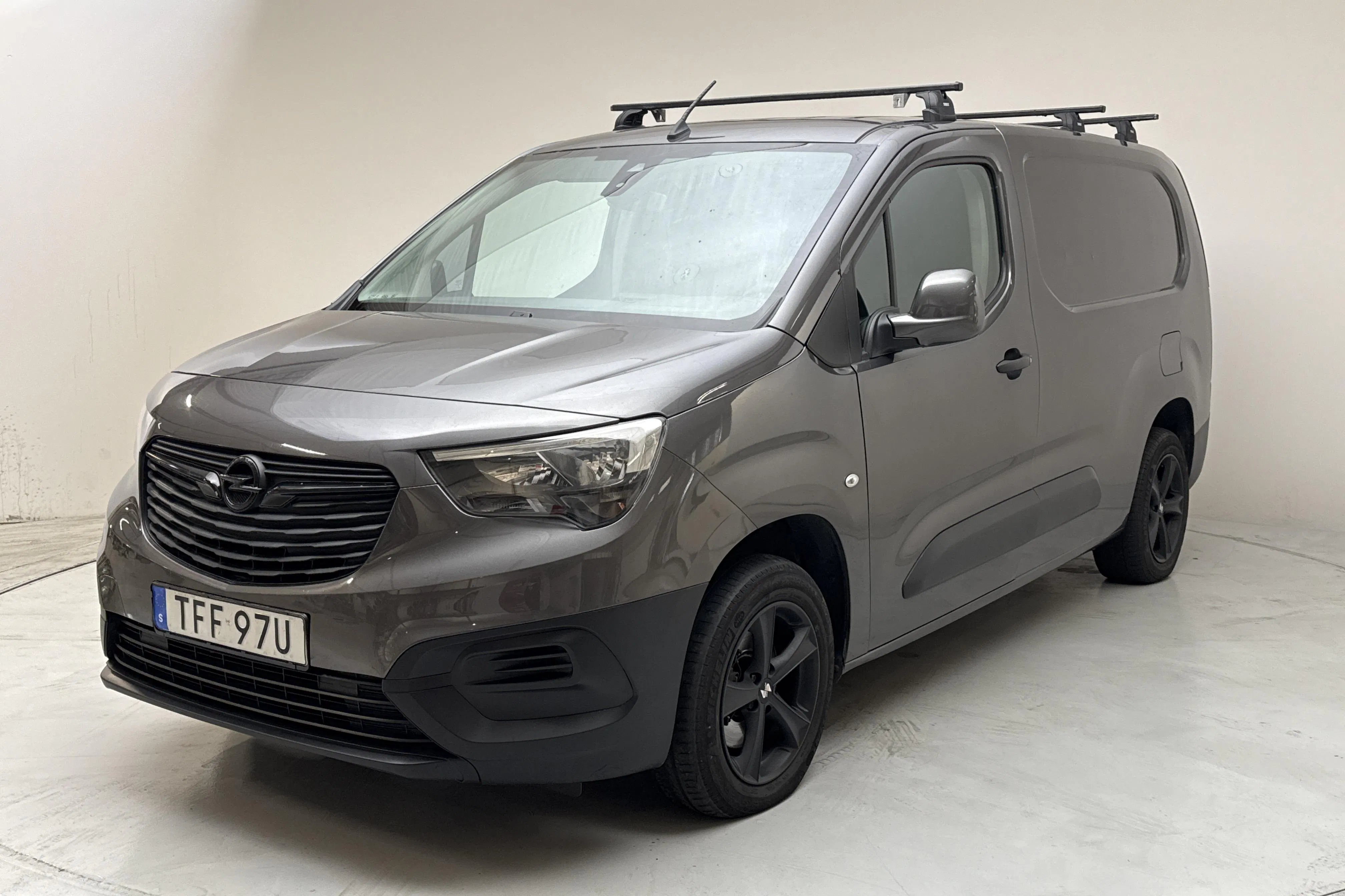 Presentationsfoto 1 av 10: Opel Combo 1.5 CDTI Skåp (100hk) - 10 185 mil - Manuell - grå - 2019
