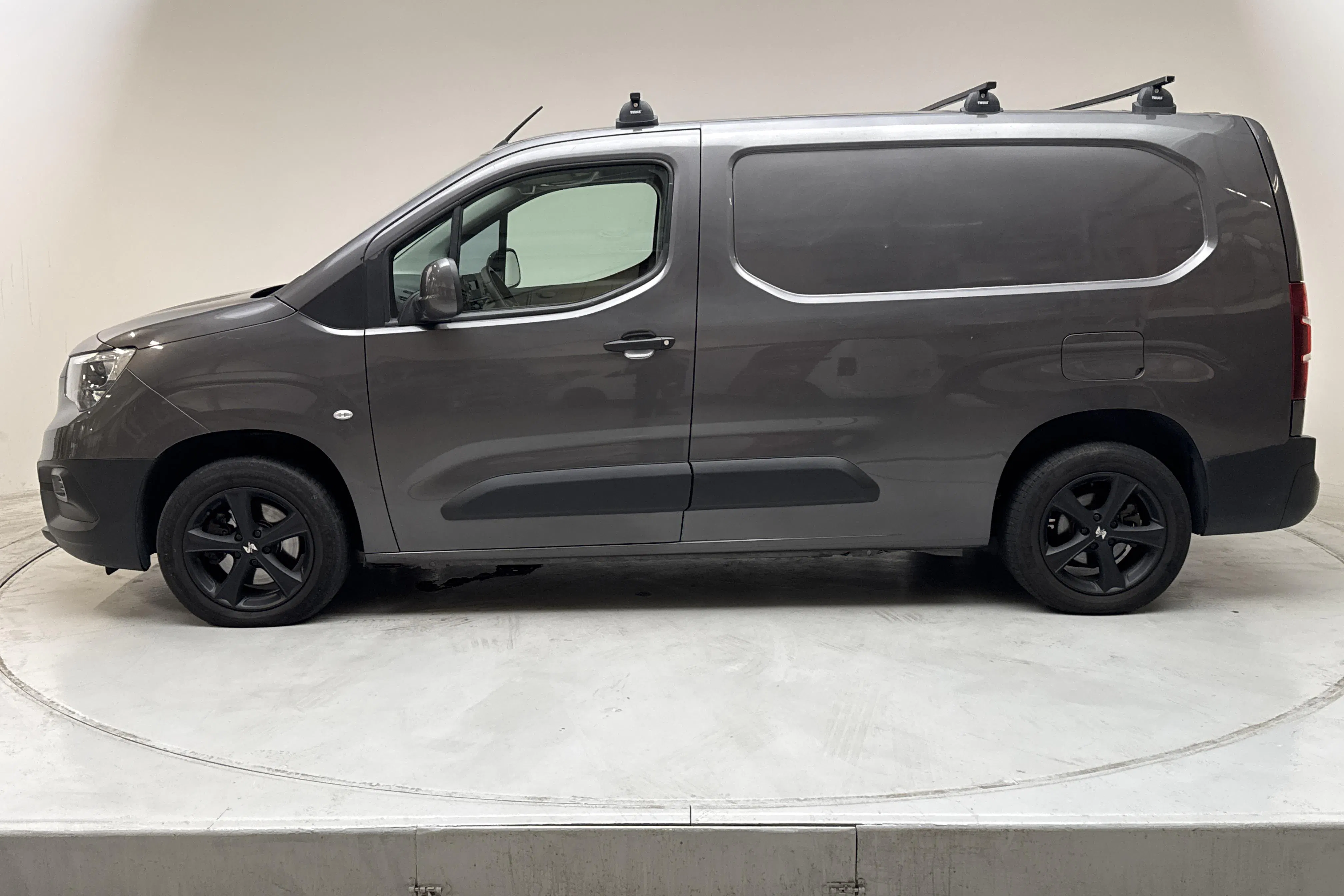 Presentationsfoto 2 av 10: Opel Combo 1.5 CDTI Skåp (100hk) - 10 185 mil - Manuell - grå - 2019