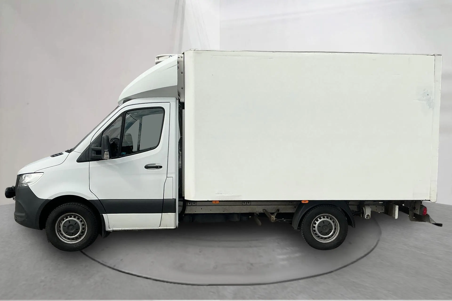 Presentation photo 2 of 12: Mercedes Sprinter 316 CDI Volymskåp RWD (163hk) - 324 880 km - Automatic - white - 2021