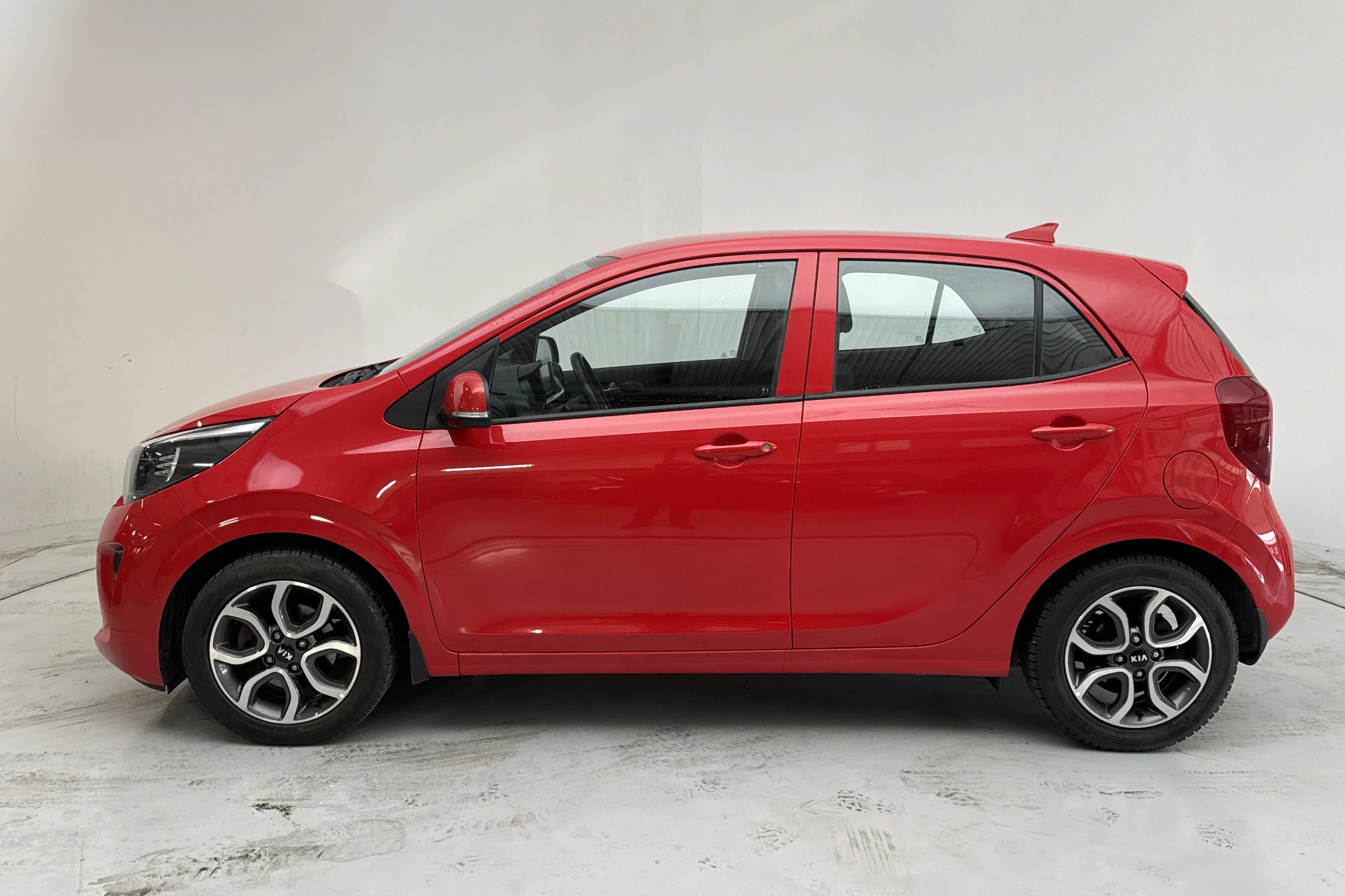 Presentationsfoto 2 av 12: KIA Picanto 1.0 5dr (67hk) - 2 854 mil - Manuell - röd - 2019