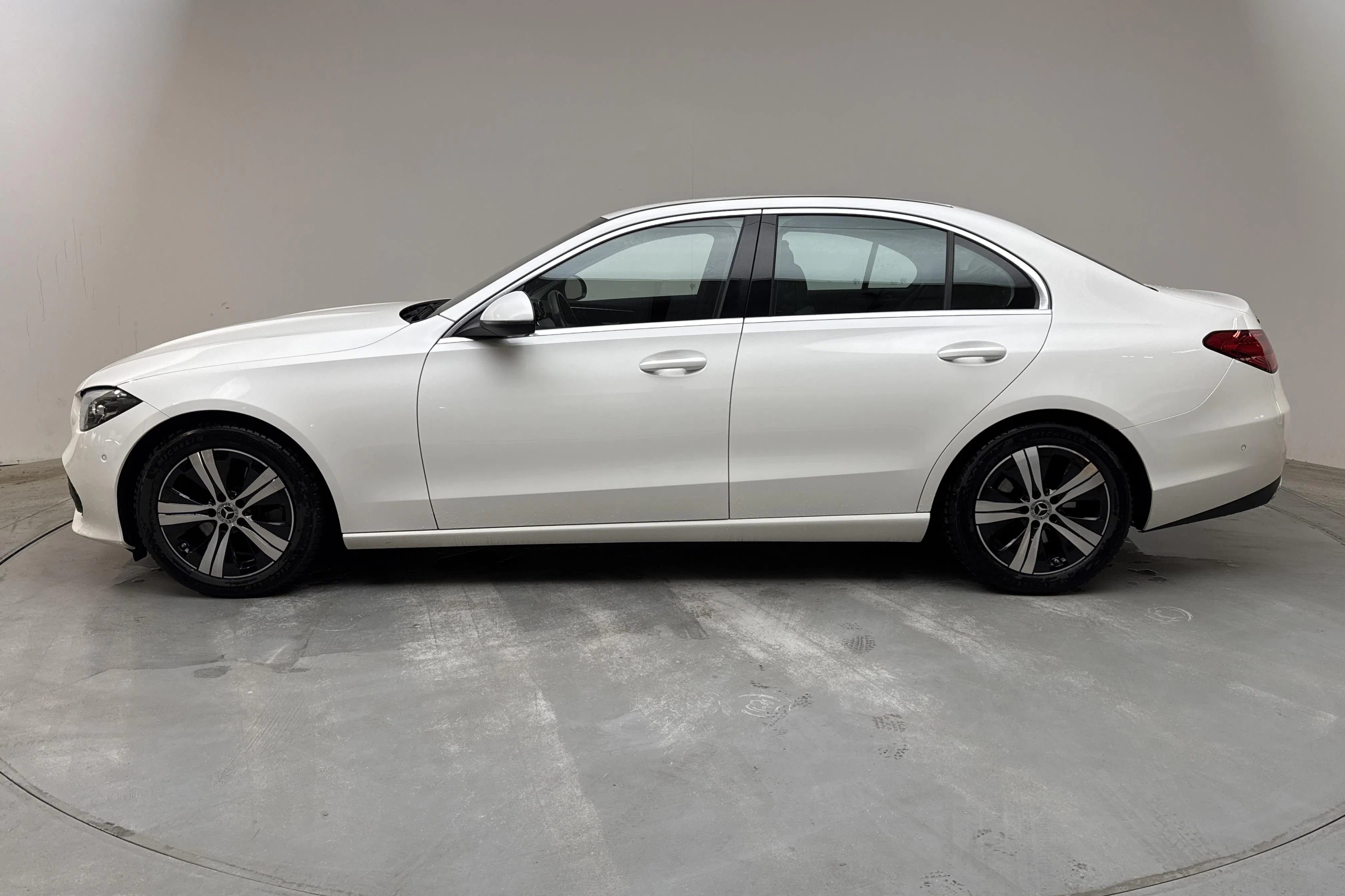 Presentation photo 2 of 14: Mercedes C 200 Sedan W206 (204hk) - 81 310 km - Automatic - white - 2022