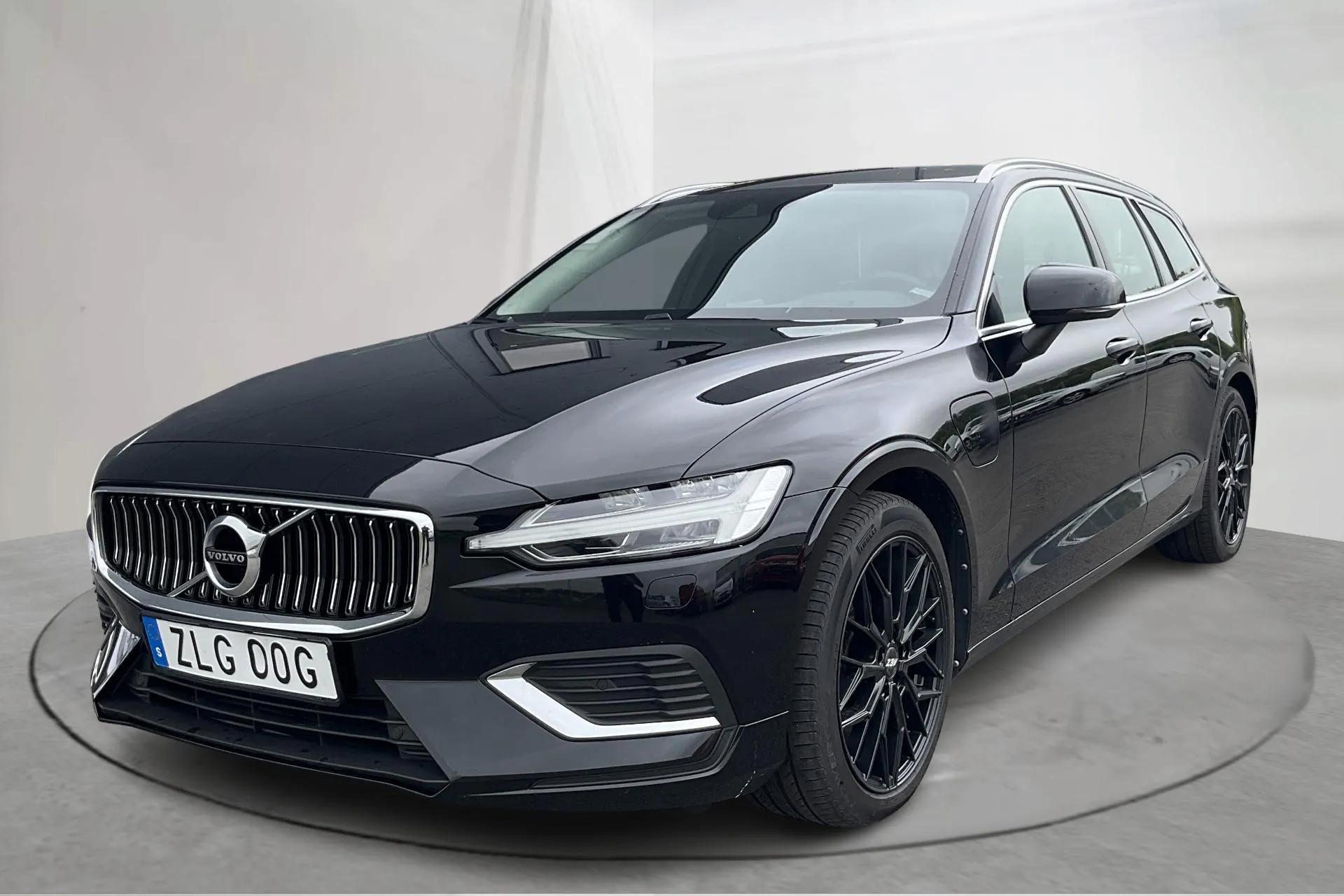 Volvo V60 T6 AWD Recharge (350hk)