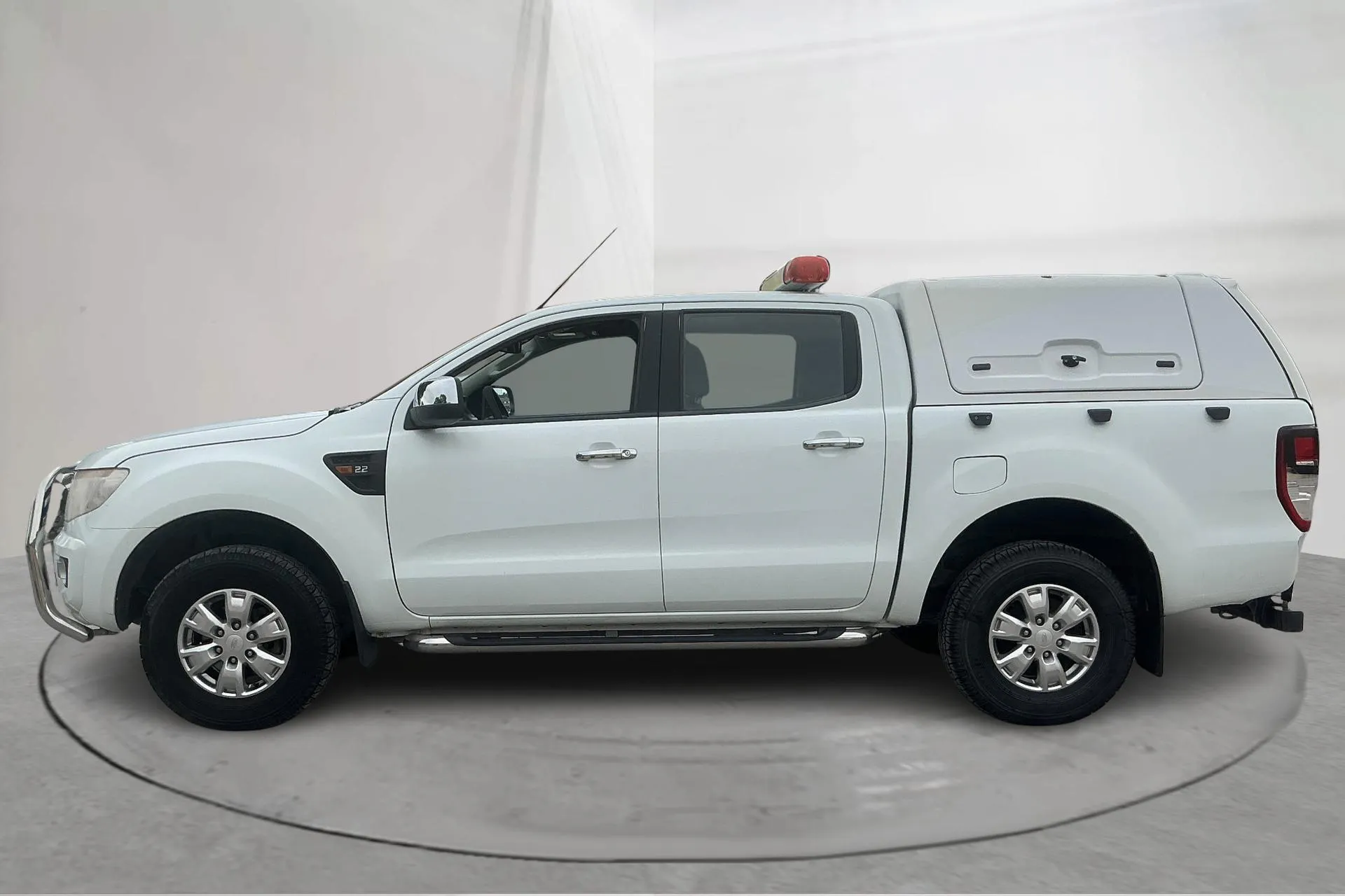 Presentationsfoto 2 av 14: Ford Ranger 2.2 TDCi 4WD (150hk) - 20 574 mil - Automat - vit - 2013