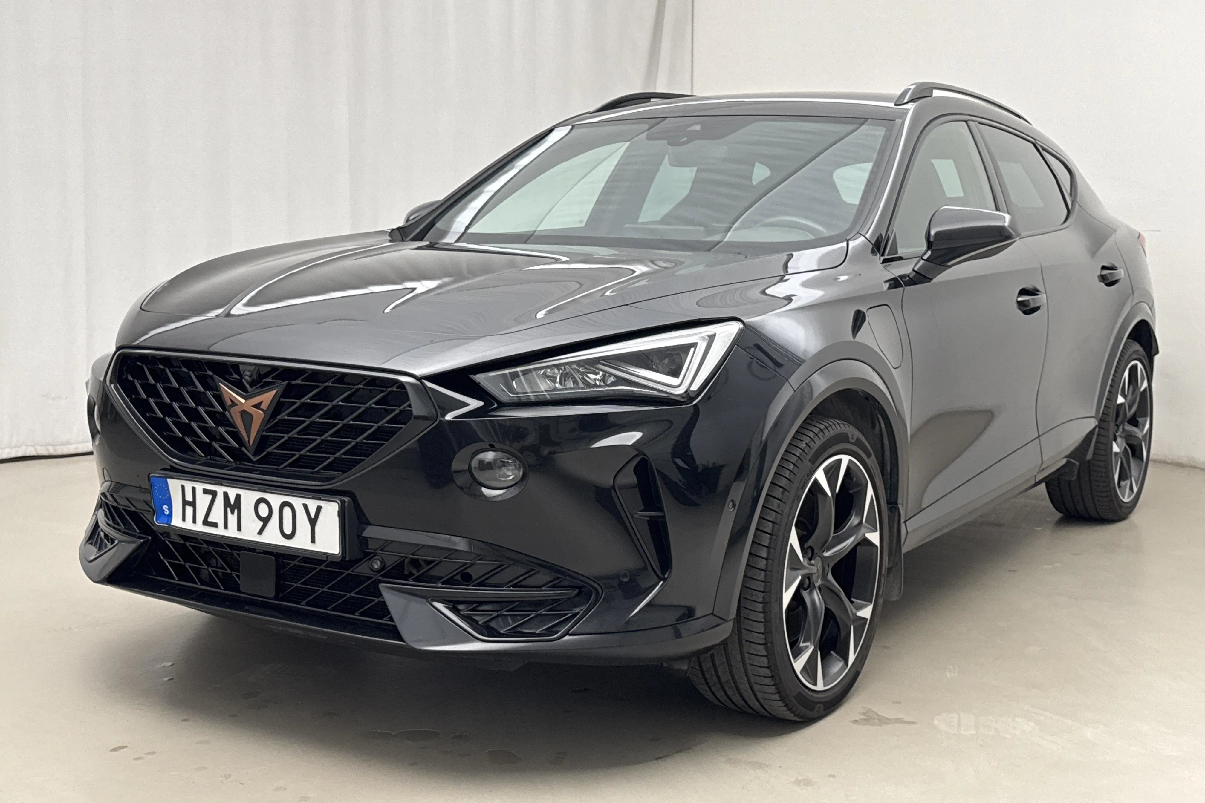 Presentationsfoto 1 av 20: Cupra Formentor VZ 1.4 e-HYBRID (245hk) - 15 449 mil - Automat - svart - 2022