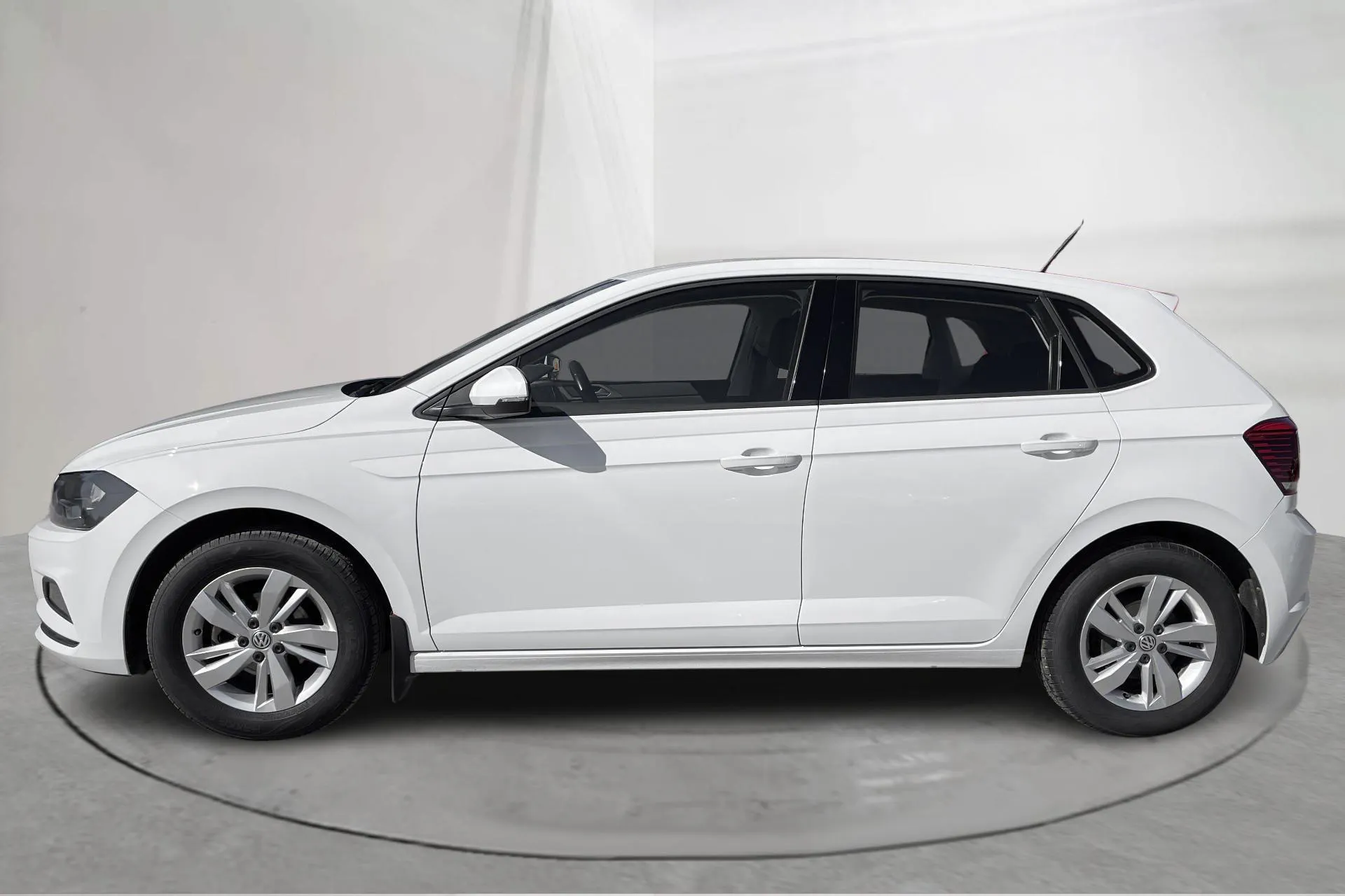 Presentationsfoto 2 av 16: VW Polo 1.0 TSI 5dr (95hk) - 6 818 mil - Manuell - vit - 2018