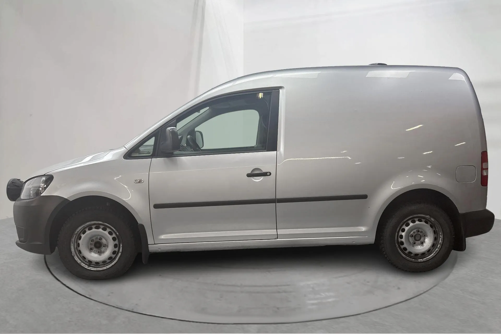 Presentationsfoto 2 av 14: VW Caddy 1.6 TDI Skåp (102hk) - 16 158 mil - Manuell - silver - 2011
