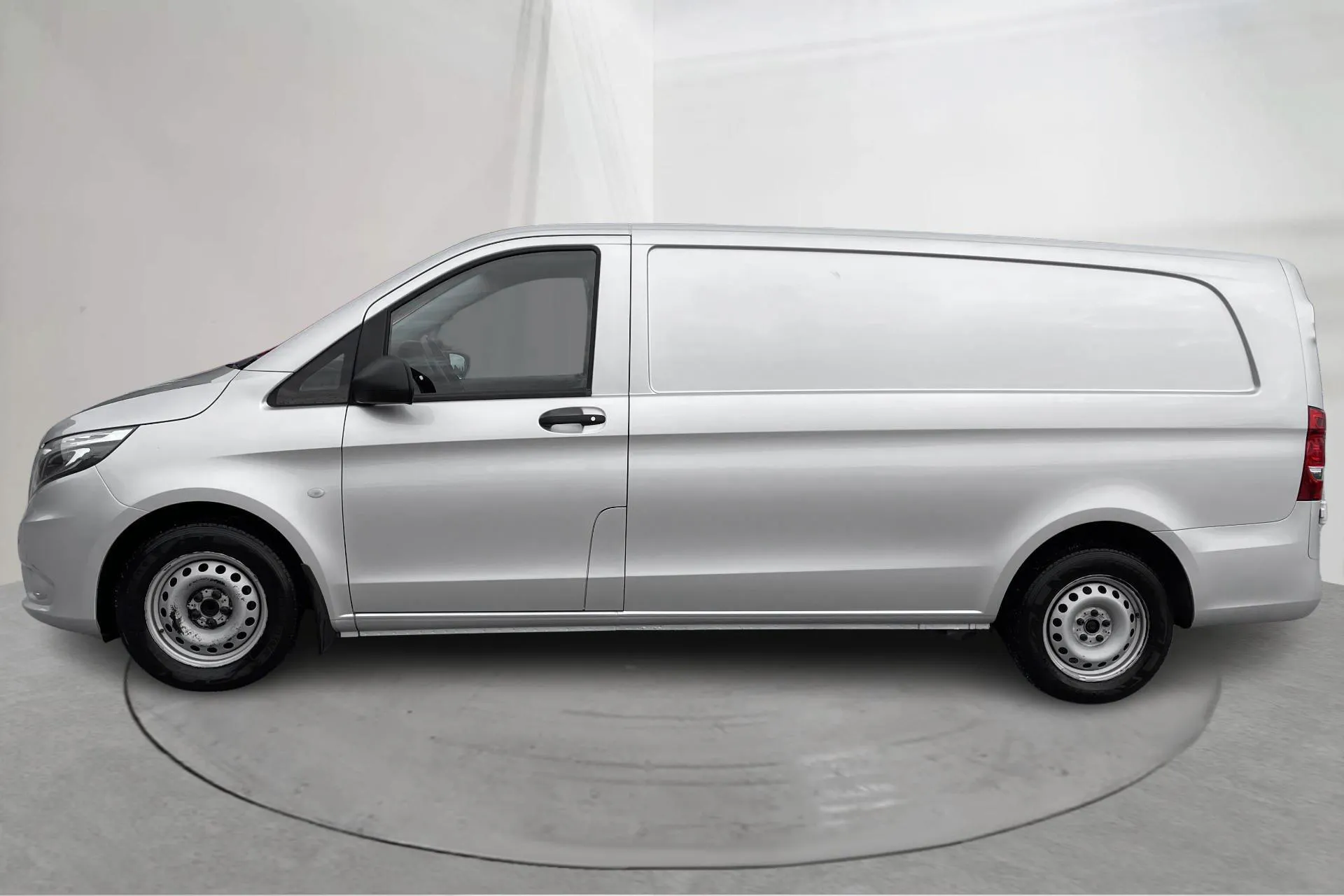 Presentationsfoto 2 av 20: Mercedes Vito 116 CDI W640 (163hk) - 12 246 mil - Automat - silver - 2021