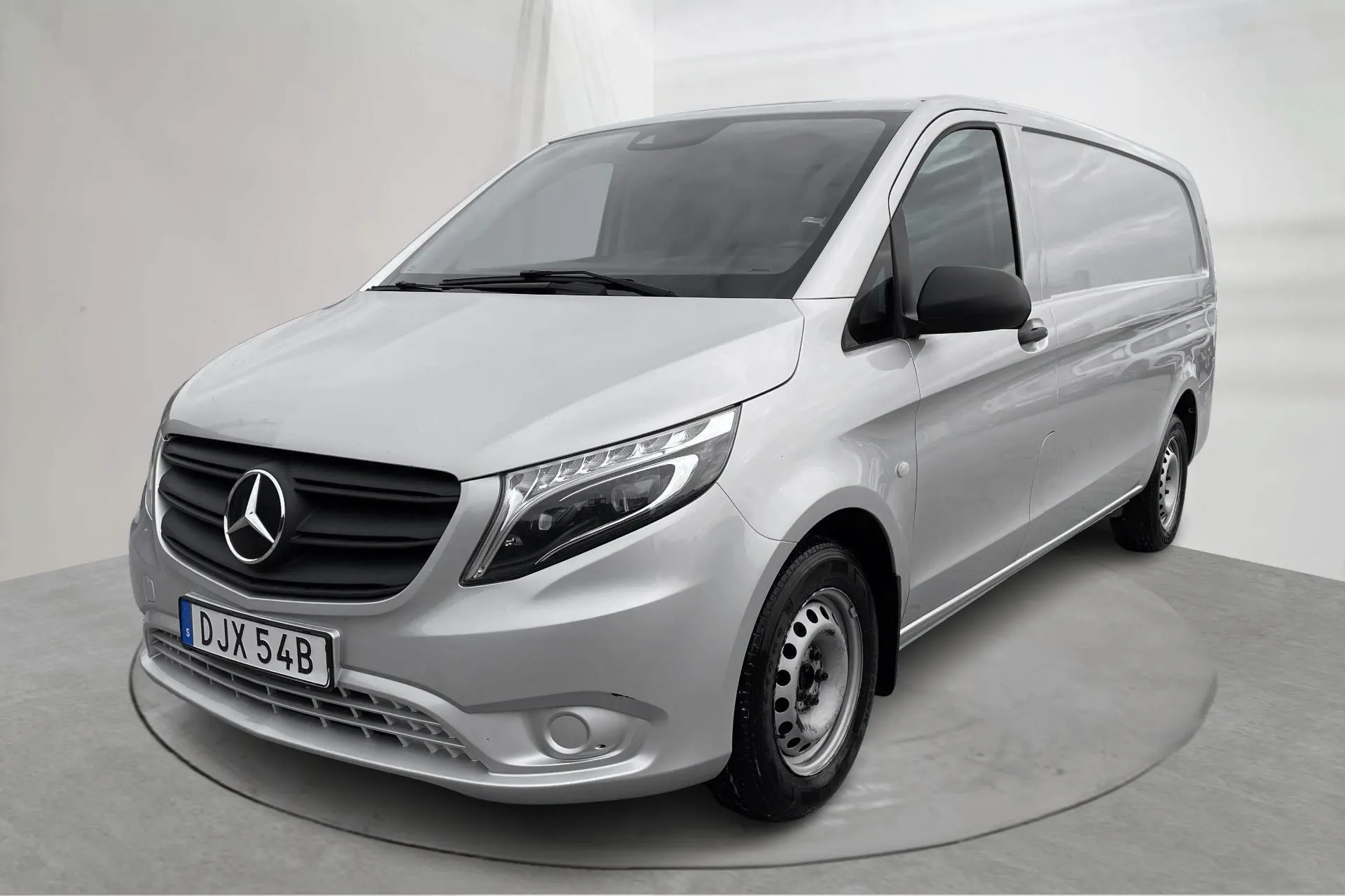 Presentationsfoto 1 av 20: Mercedes Vito 116 CDI W640 (163hk) - 12 246 mil - Automat - silver - 2021
