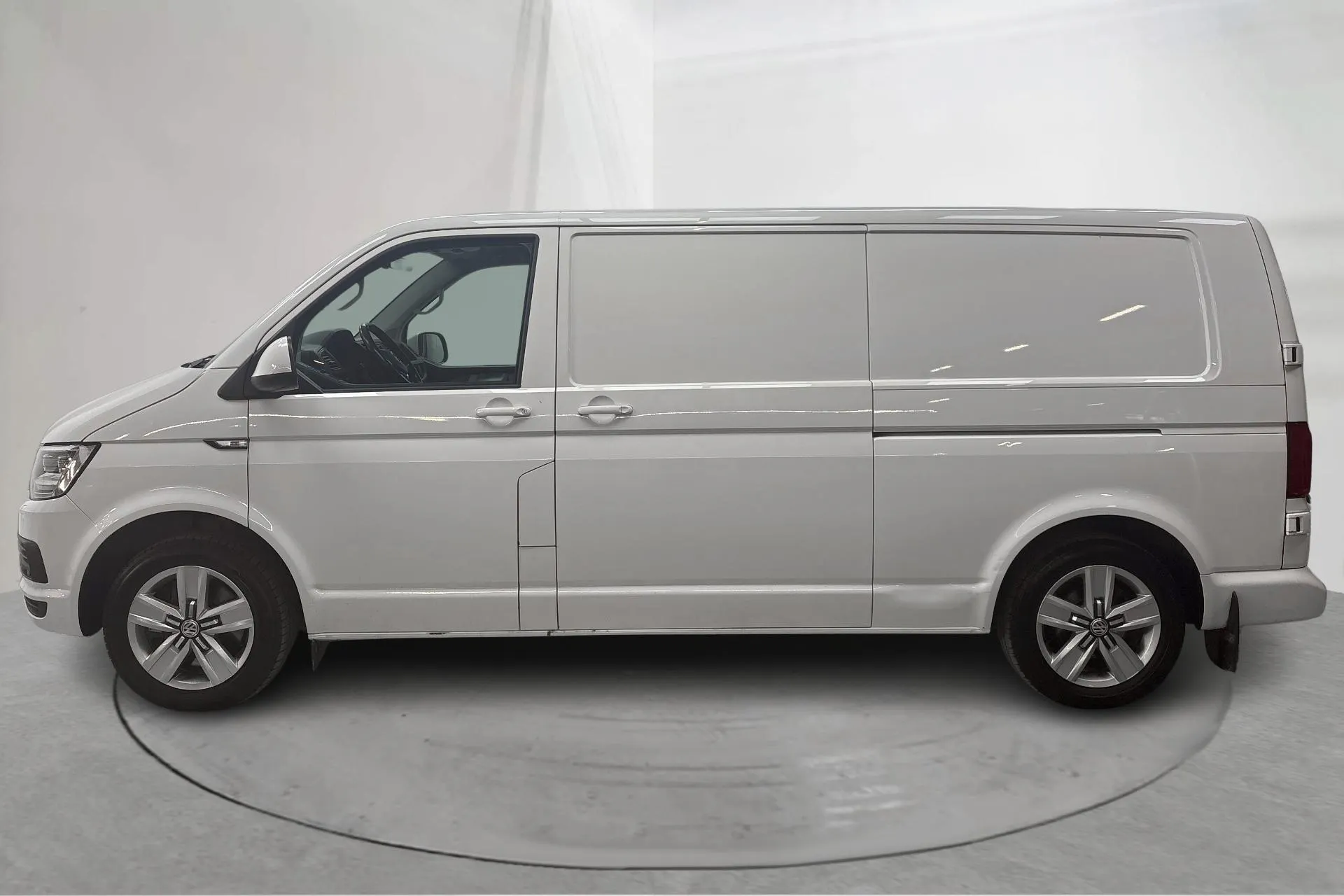 Presentationsfoto 2 av 18: VW Transporter T6 2.0 TDI BMT 4MOTION (204hk) - 14 356 mil - Automat - vit - 2019