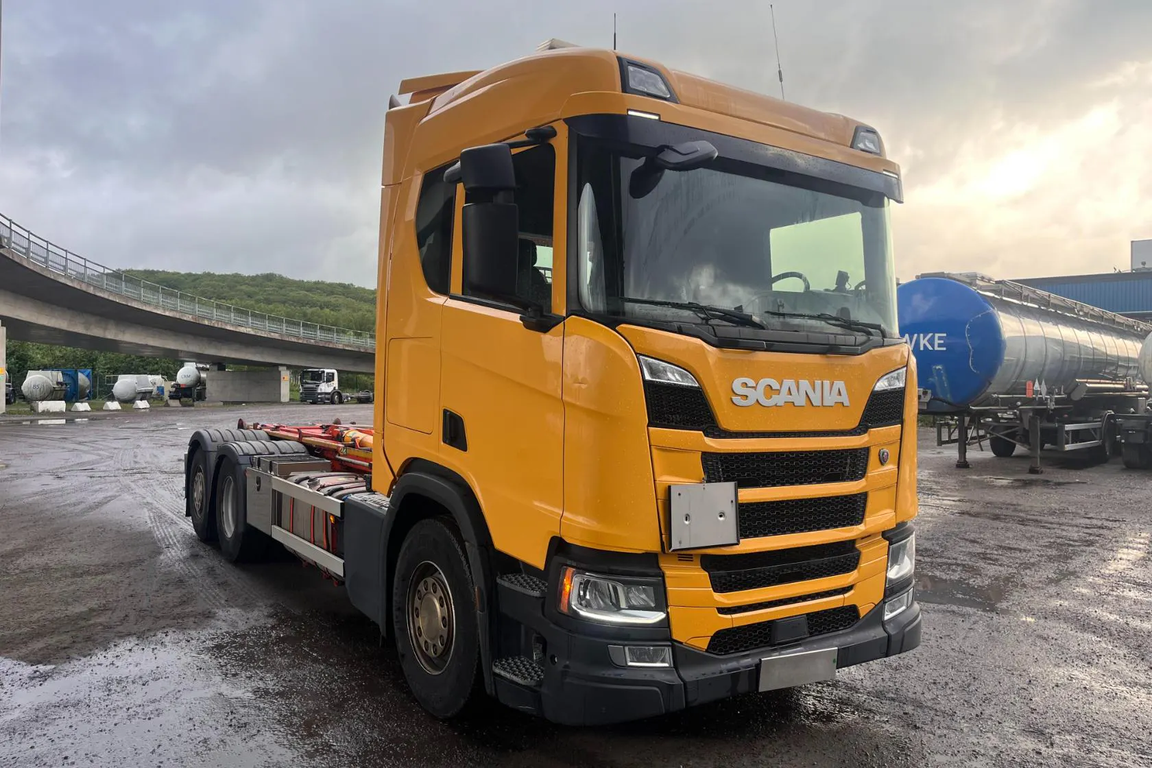 Presentationsfoto 2 av 106: SCANIA R500 NB - 393 683 km - Automat - gul - 2019