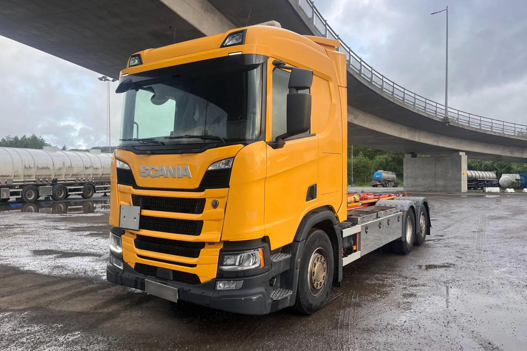 Presentationsfoto 1 av 106: SCANIA R500 NB - 393 683 km - Automat - gul - 2019